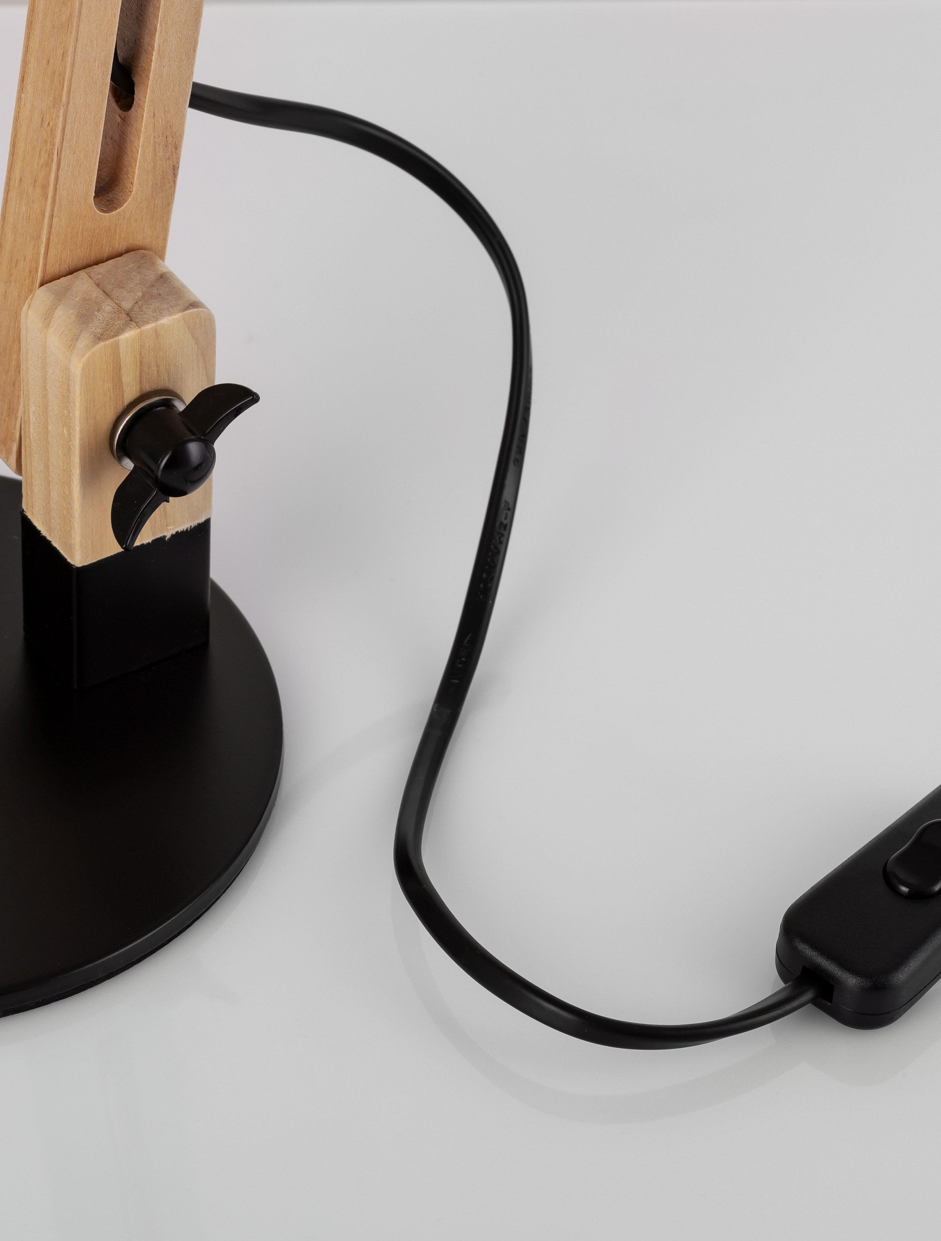GROU | W 41.3 H 45.5 D 15 cm | 12 W | IP20 | Black | Metal/Wood
