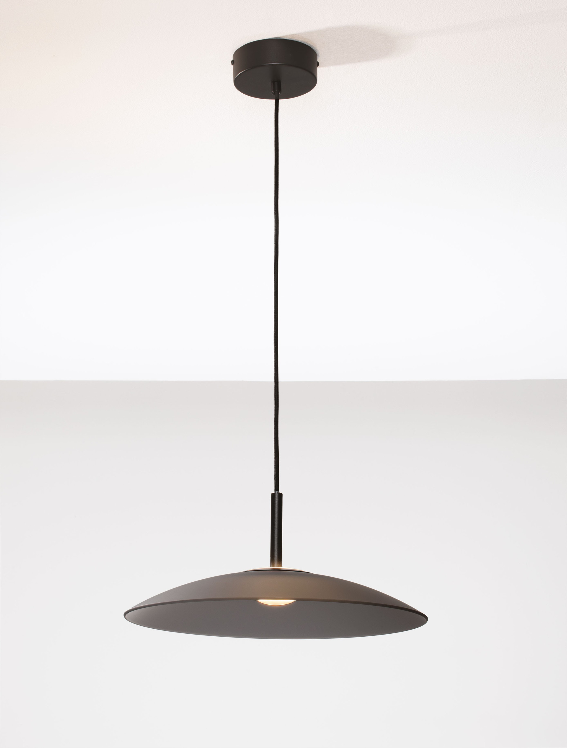 POLIFEMO | H 140 D 40 cm | 12 W | 3000 K | 1360 lm | IP20 | Black/Smokey | Glass/Metal