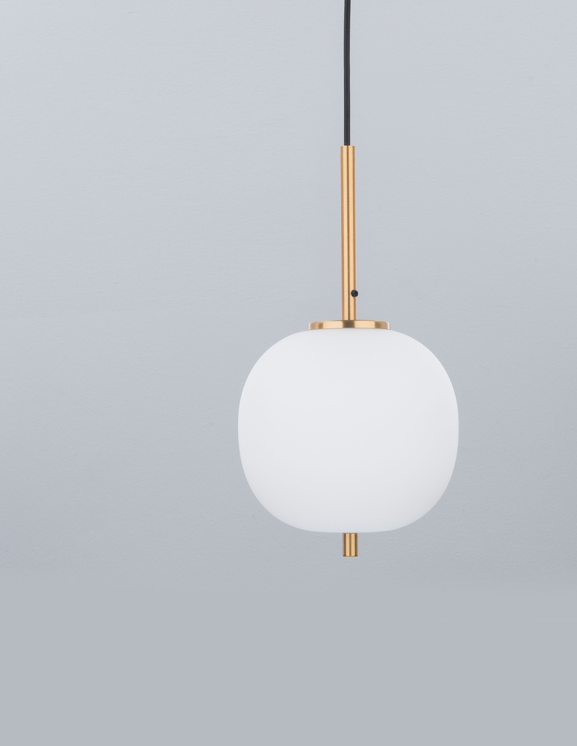 LATO | H 120 D 18.5 cm | 5 W | IP20 | White/Gold | Glass/Metal/Fabric