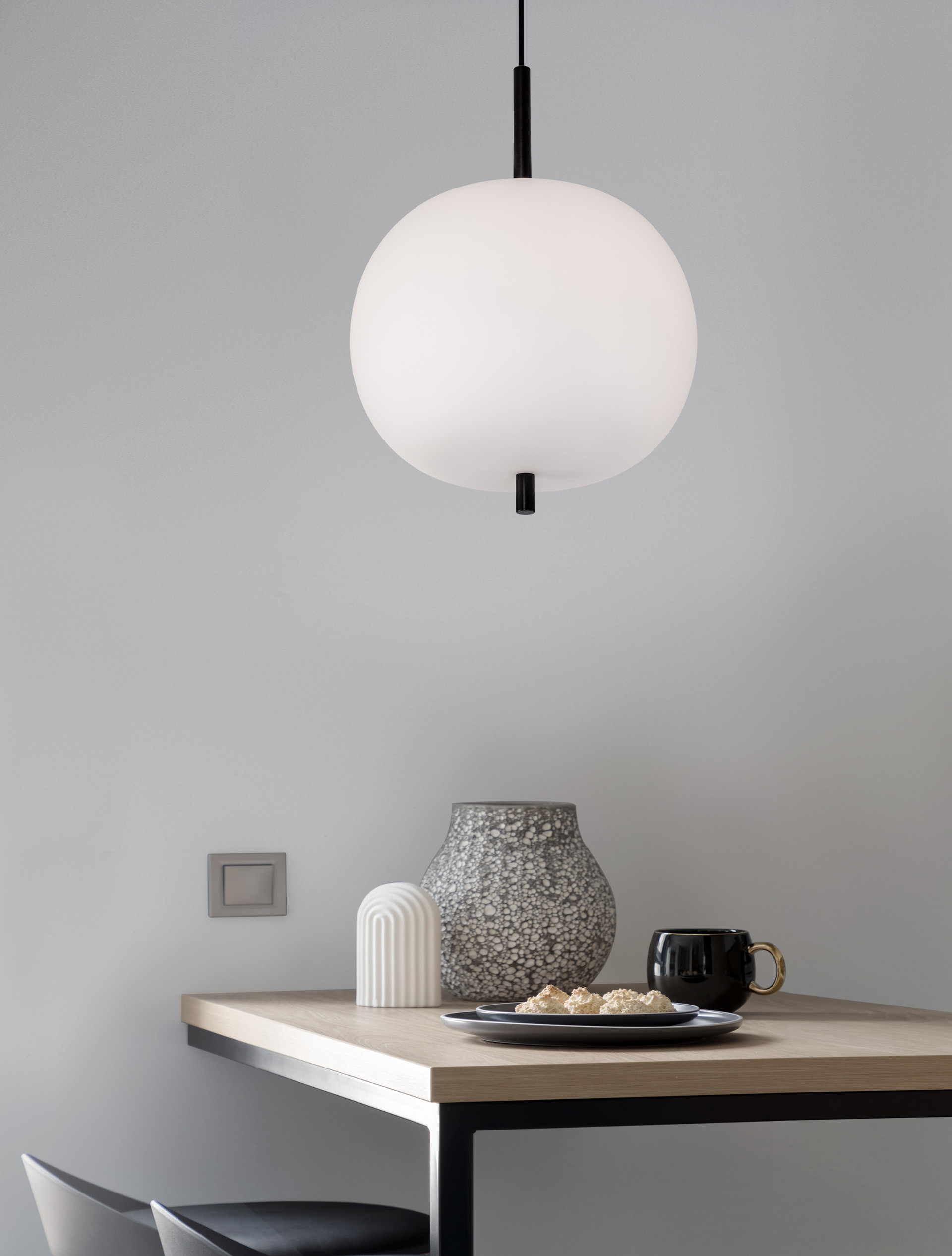 LATO | H 120 D 30 cm | 12 W | IP20 | Black/White | Glass/Metal/Fabric