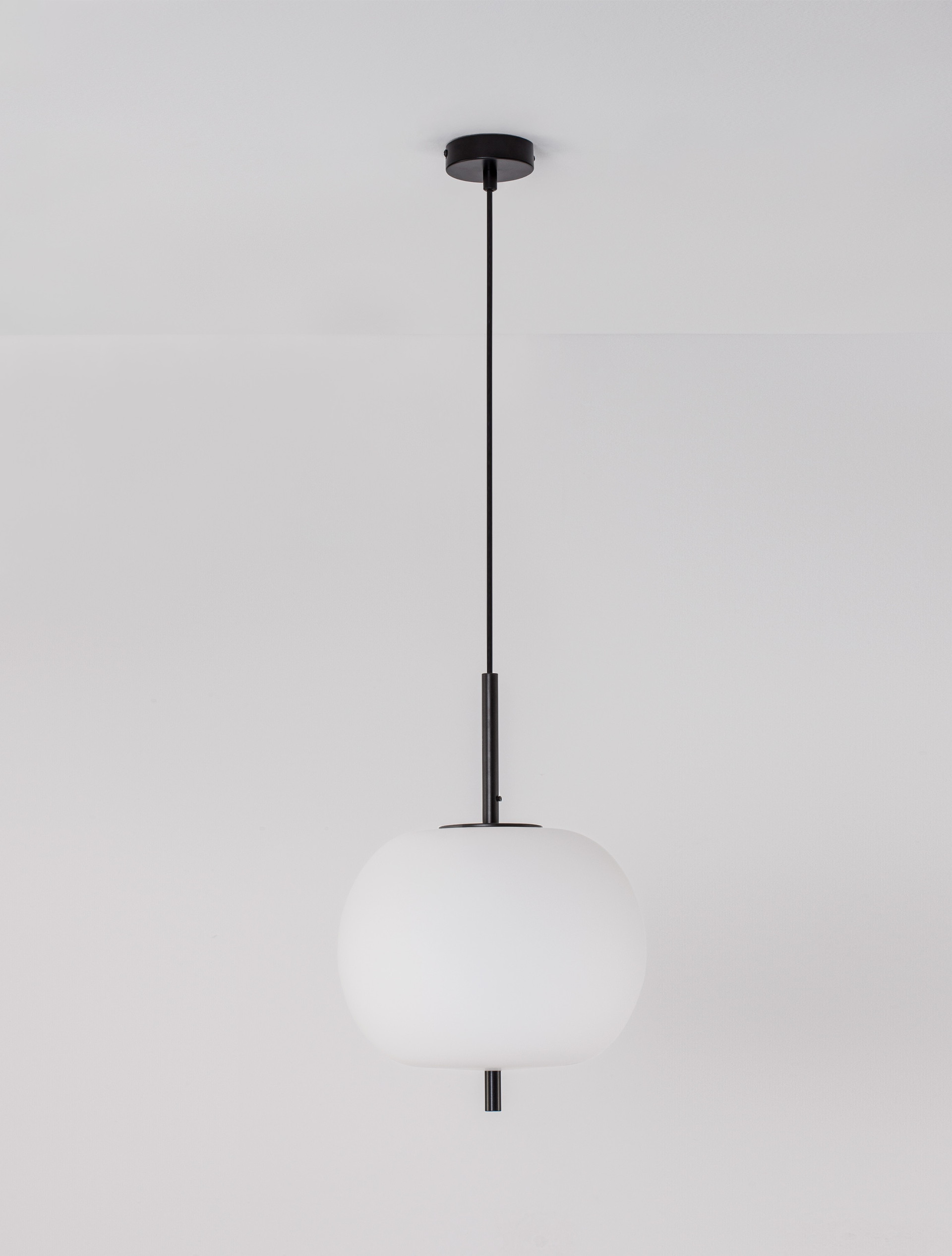 LATO | H 120 D 30 cm | 12 W | IP20 | Black/White | Glass/Metal/Fabric