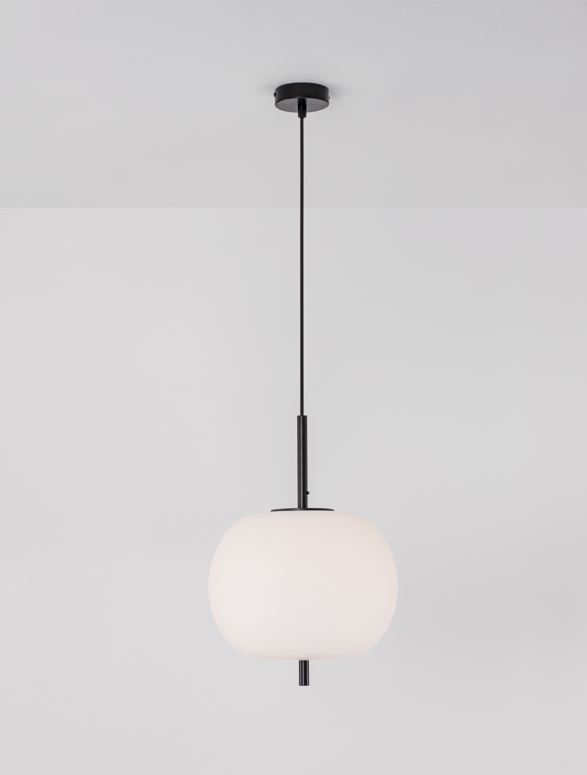 LATO | H 120 D 30 cm | 12 W | IP20 | Black/White | Glass/Metal/Fabric