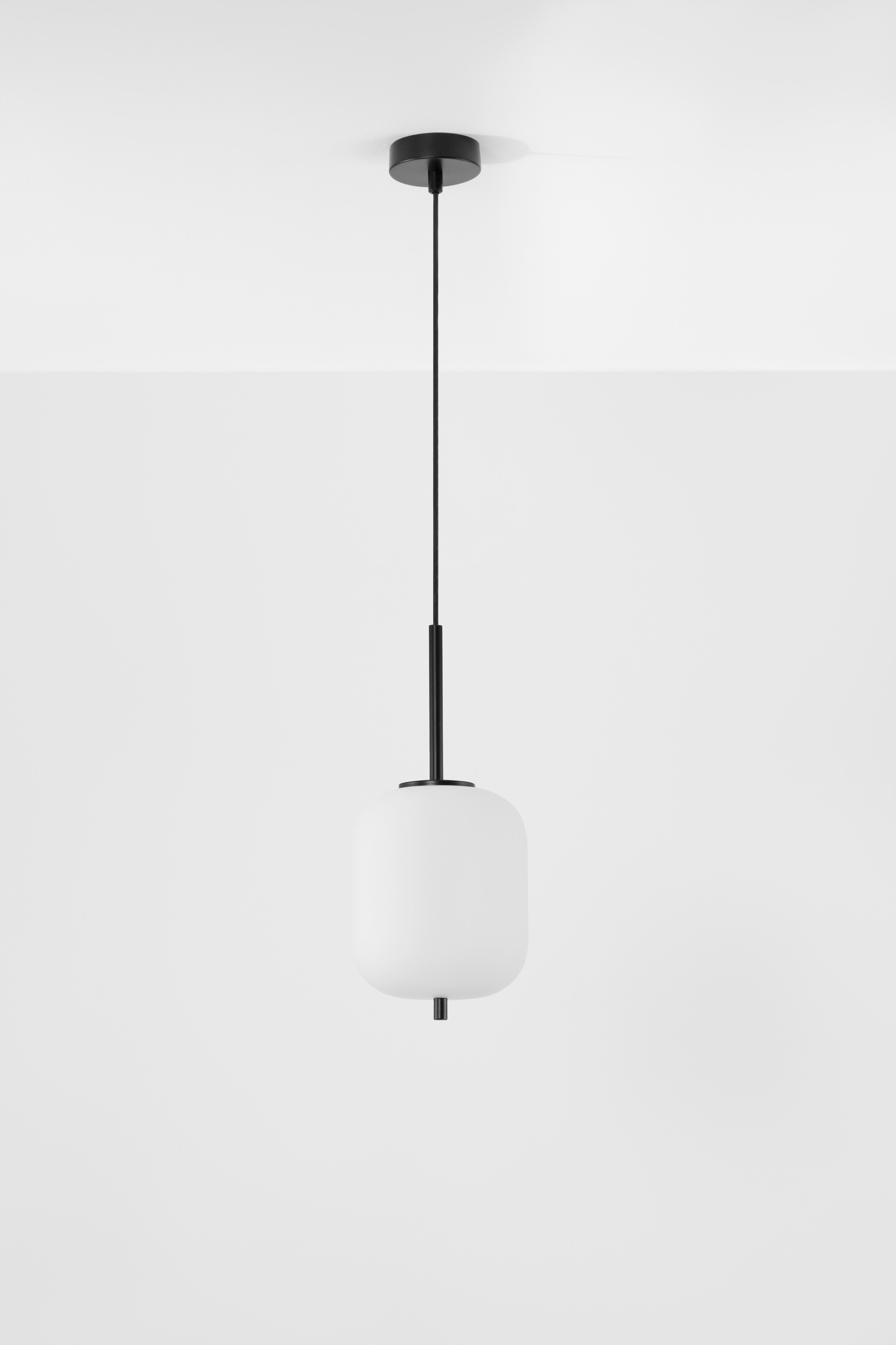 LATO | H 120 D 16.5 cm | 5 W | IP20 | Black/White | Glass/Metal/Fabric