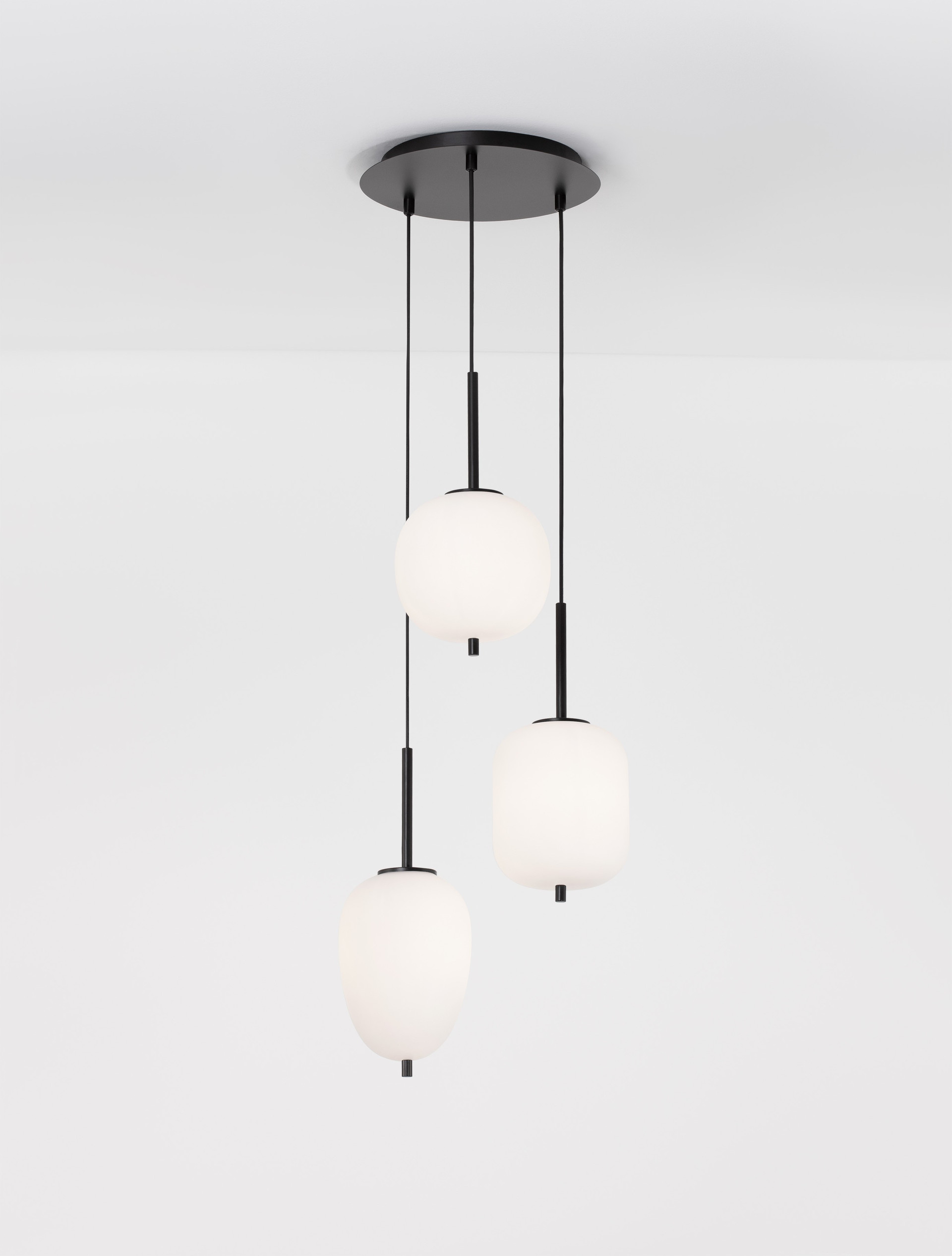 LATO | H 120 D 30 cm | 15 W | IP20 | Black/White | Glass/Metal/Fabric