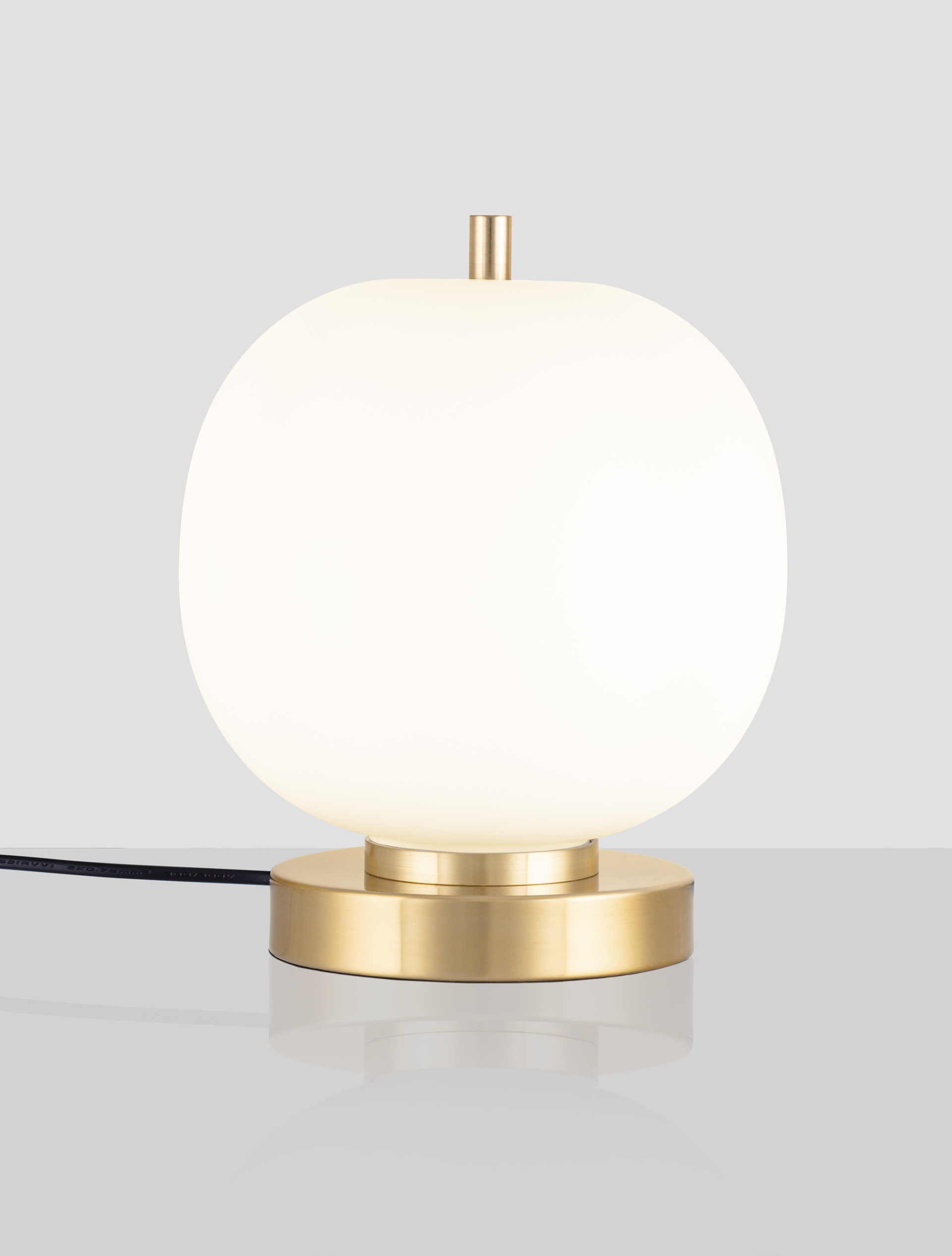 LATO | H 22.5 D 18.5 cm | 5 W | IP20 | White/Gold | Glass/Metal