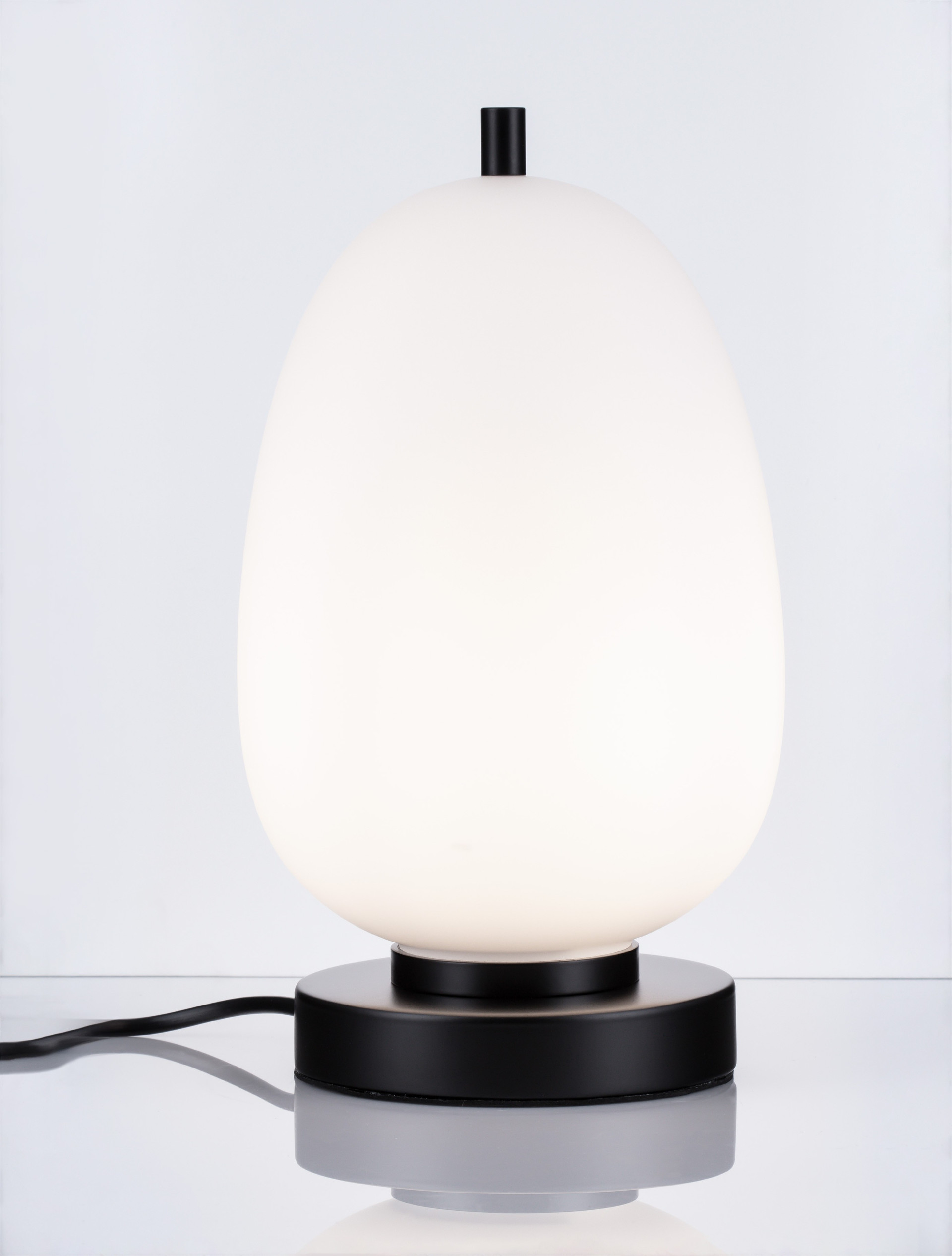 LATO | H 28 D 15.8 cm | 5 W | IP20 | Black/White | Glass/Metal