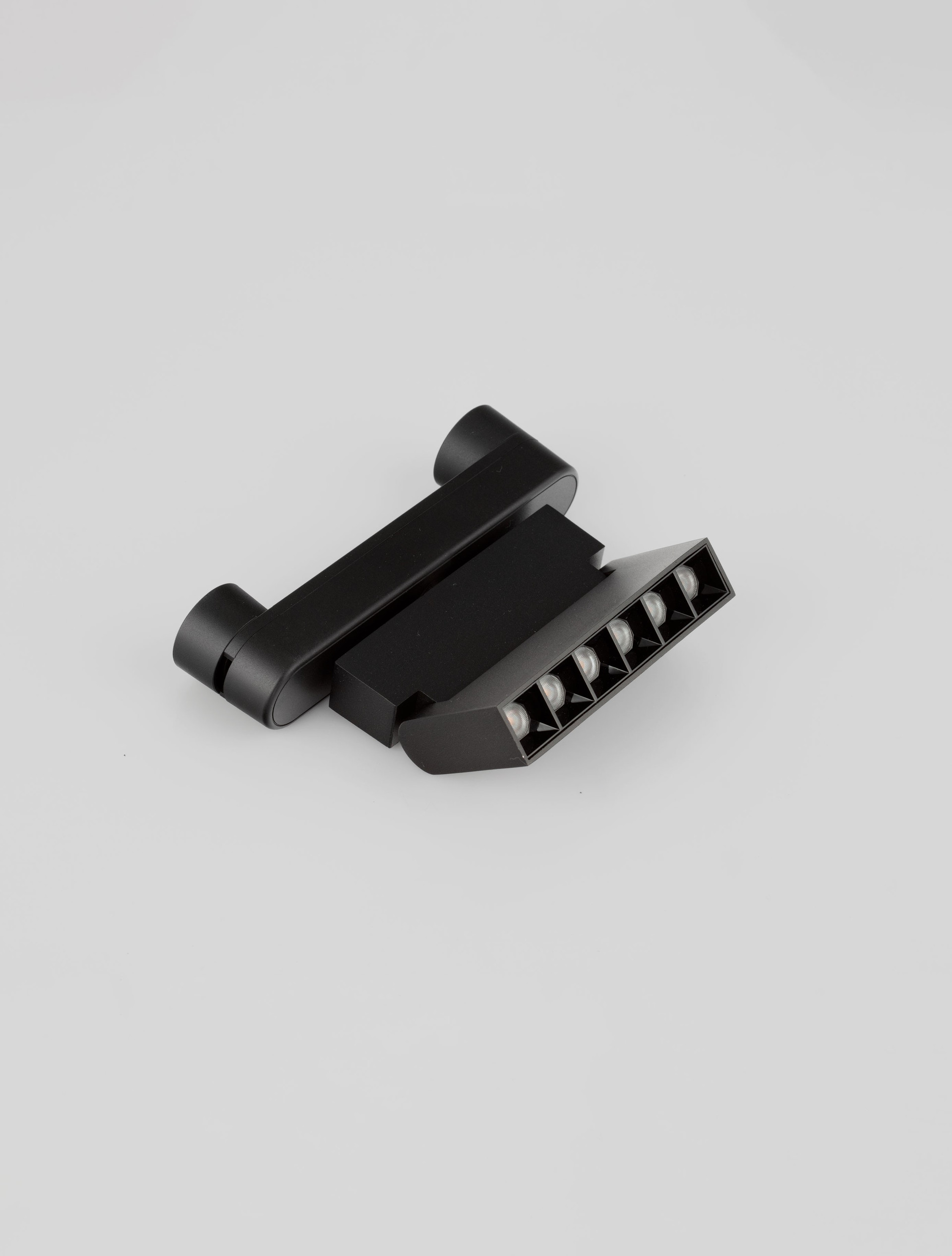 Symmetric B30-7W-Triac-A24