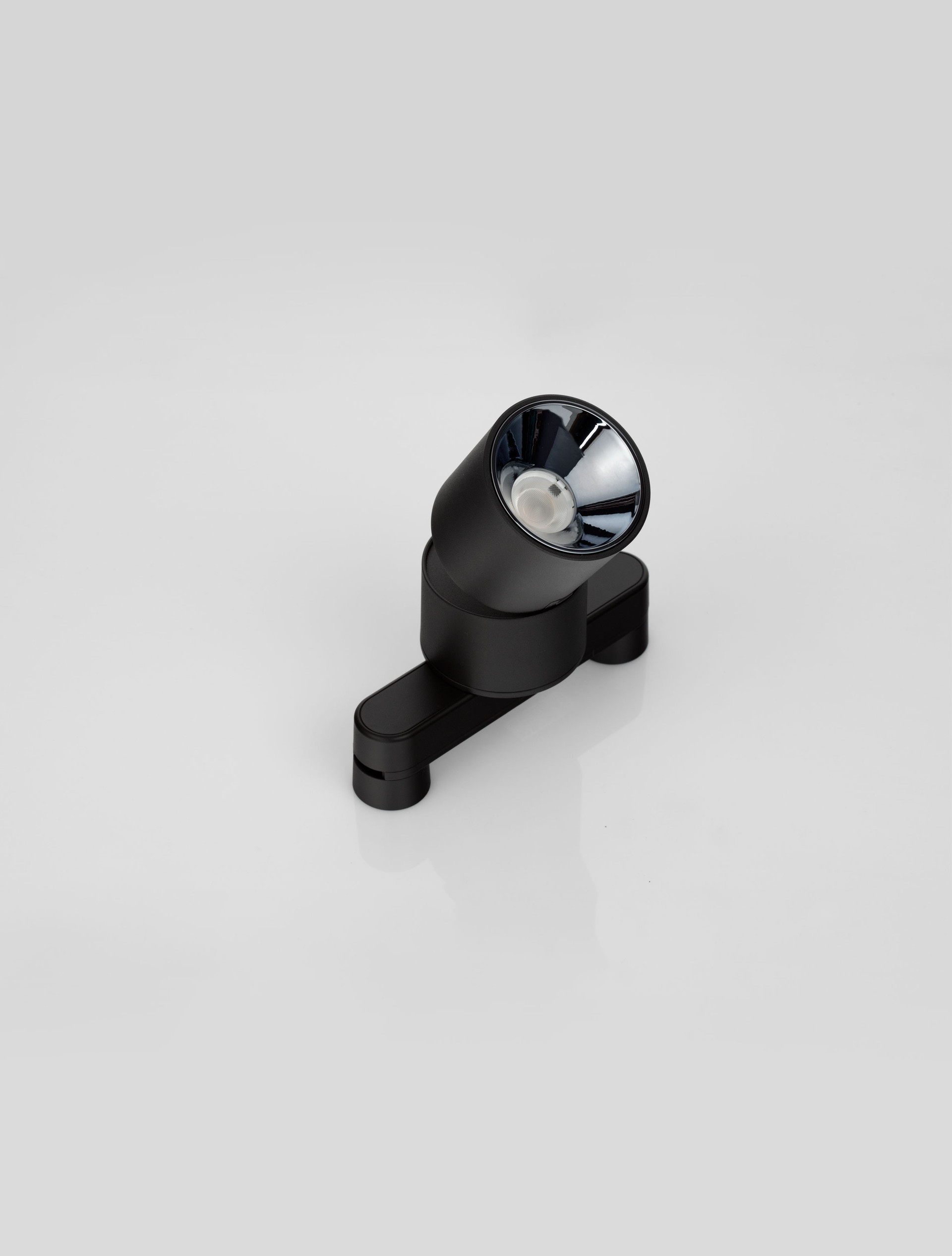 Symmetric B30-12W-Triac-H10.8