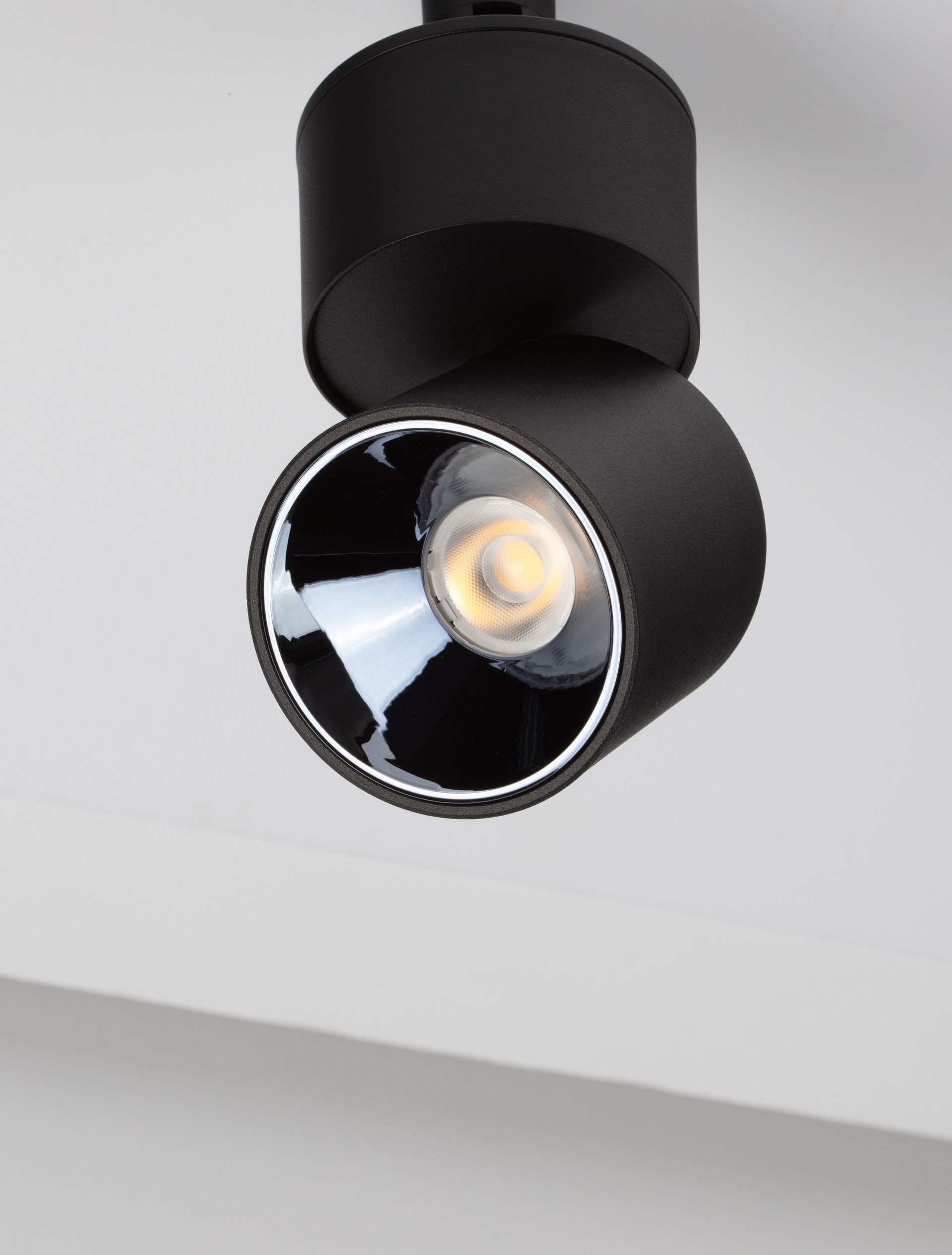 Chroma B30-12W-Triac-A36-H10.8