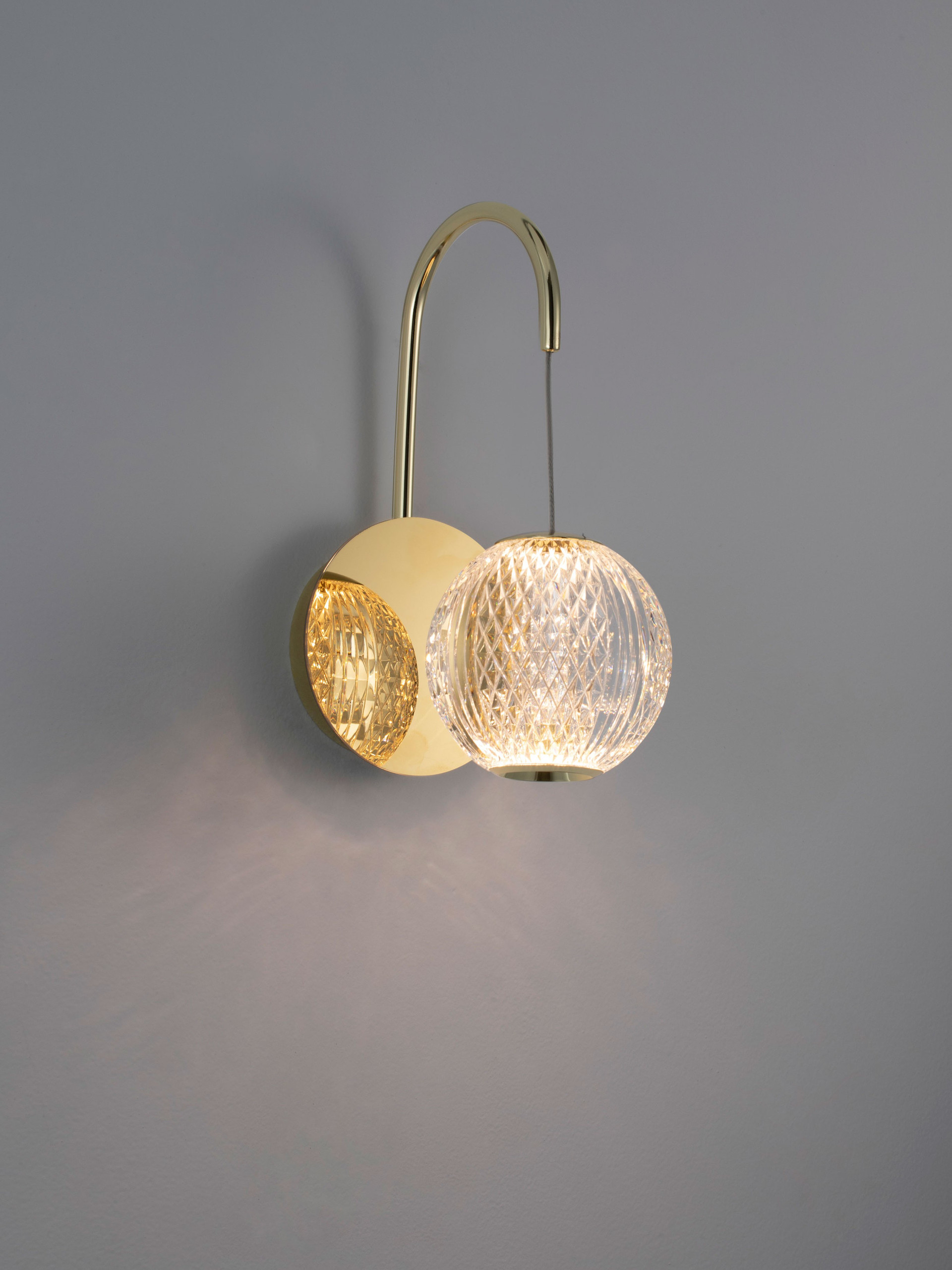 BRILLANTE | L 14 W 18 H 27 cm | 4 W | 3200 K | 205 lm | IP20 | Gold | Aluminum/Acrylic