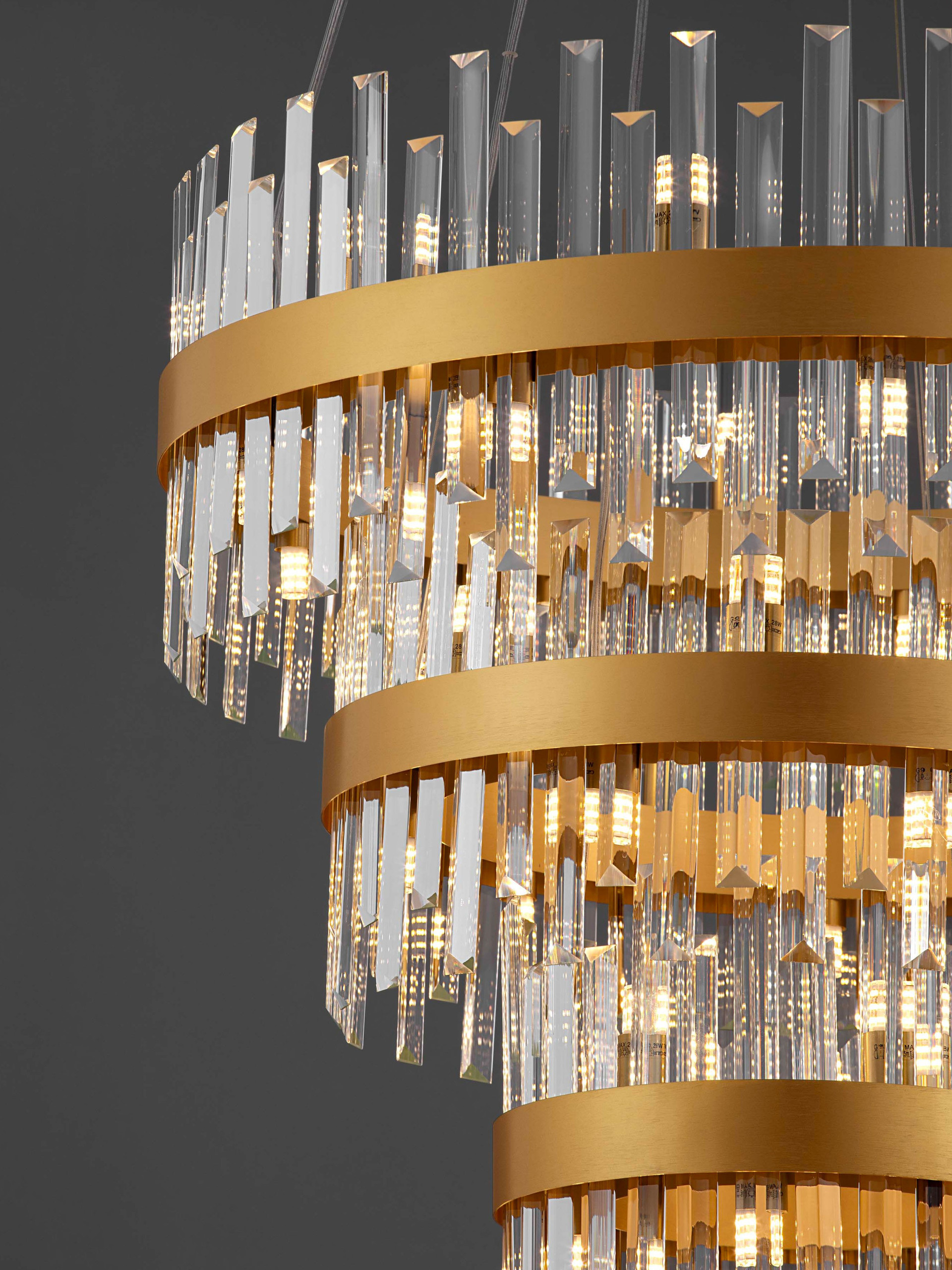 CROWN | H 200 D 75 cm | 210 W | IP20 | Gold | Metal/Crystal