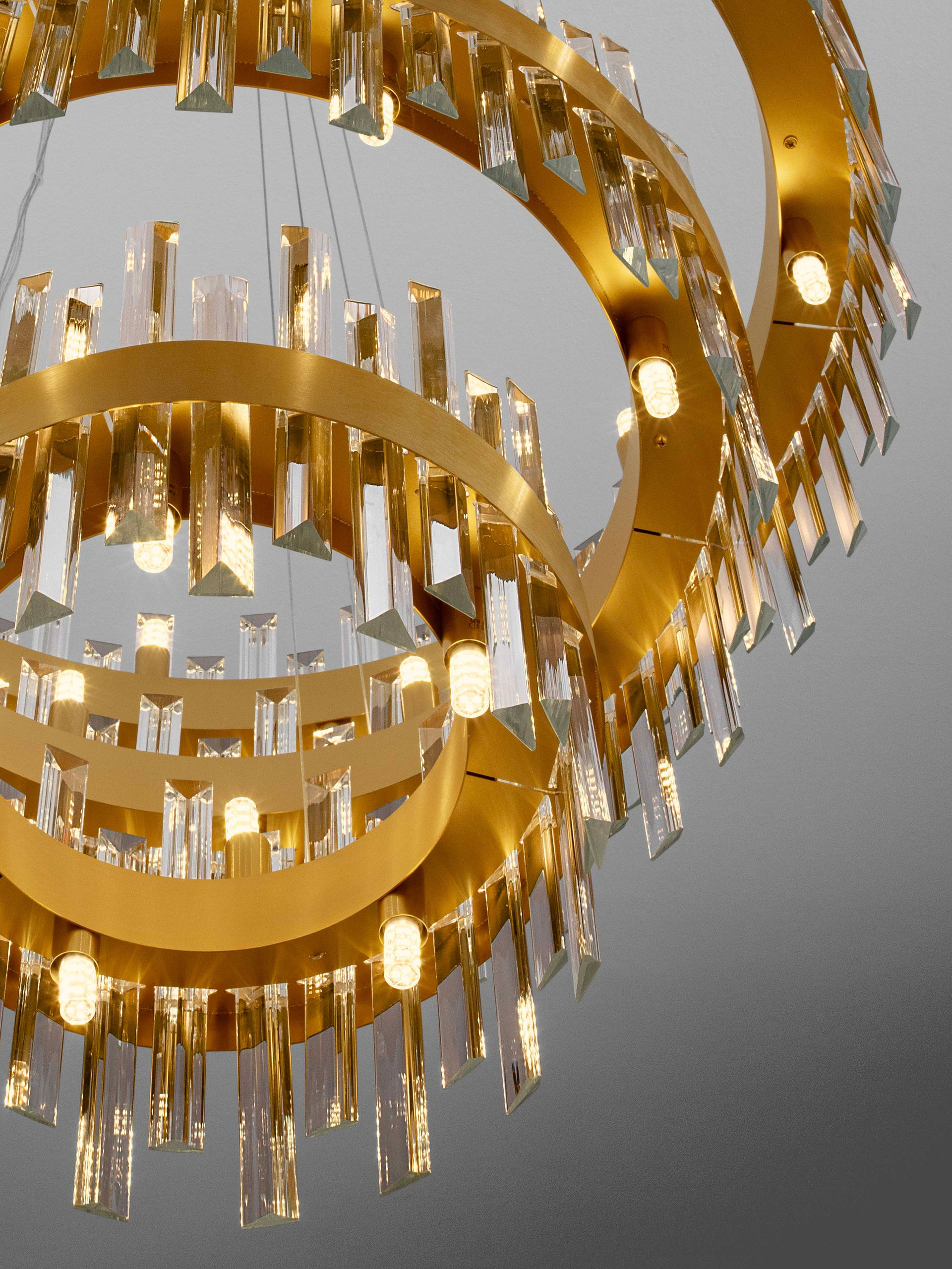 CROWN | H 200 D 75 cm | 210 W | IP20 | Gold | Metal/Crystal