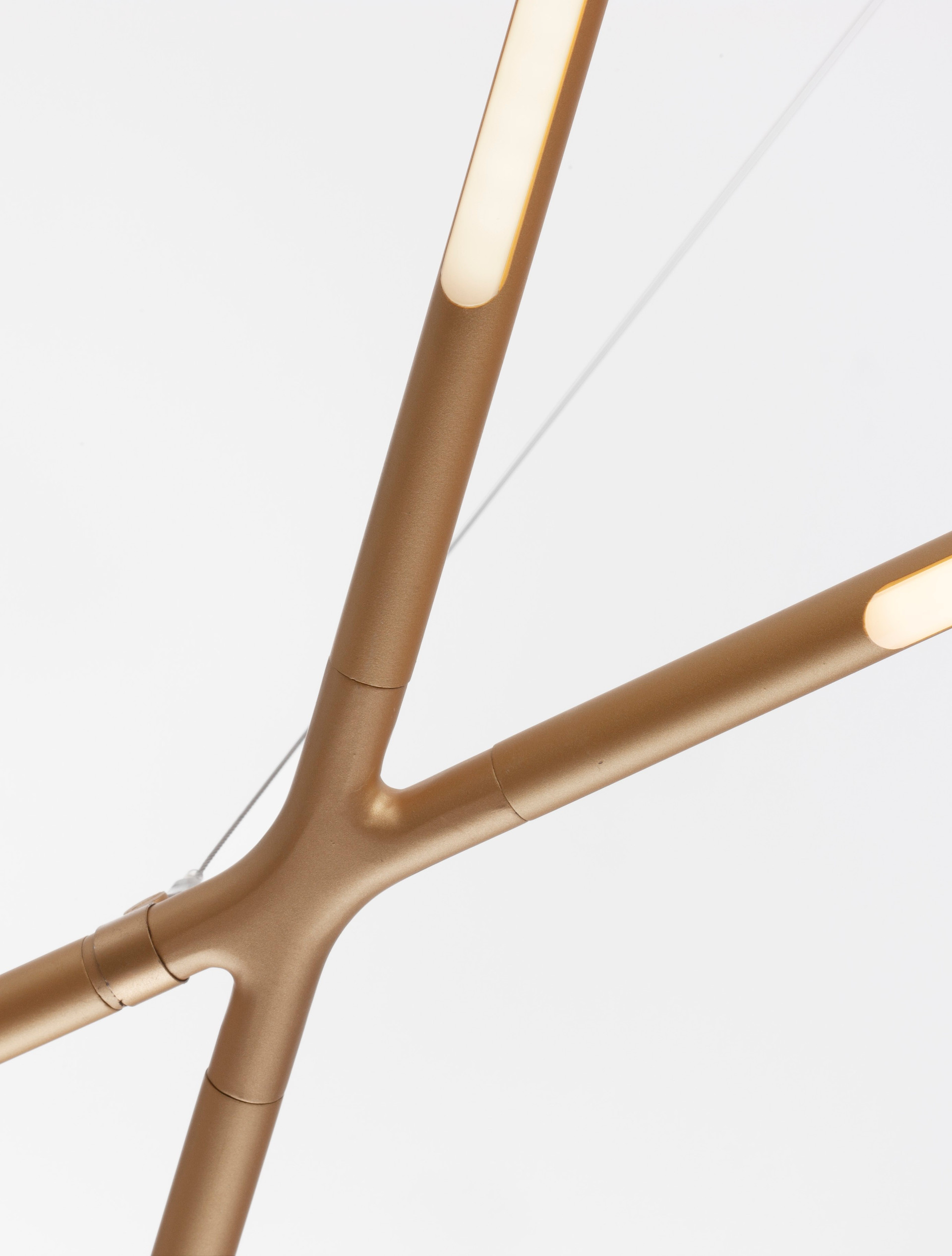 RACCIO | L 115 W 53 H 200 cm | 27 W | 3000 K | 1308 lm | IP20 | Brass Gold | Metal/Acrylic