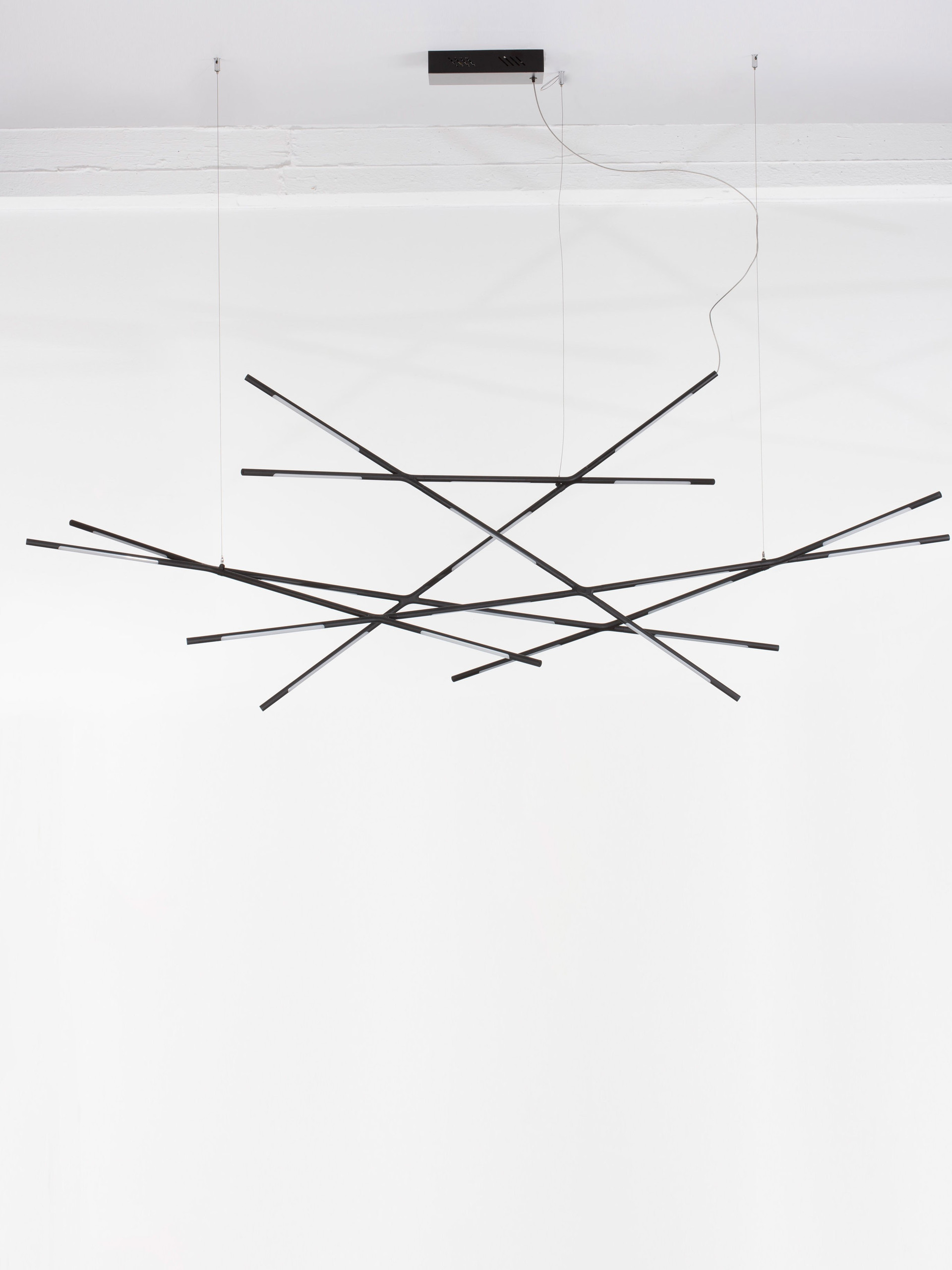 RACCIO | L 180.5 W 75 H 200 cm | 109 W | 3000 K | 6868 lm | IP20 | Black | Metal/Acrylic