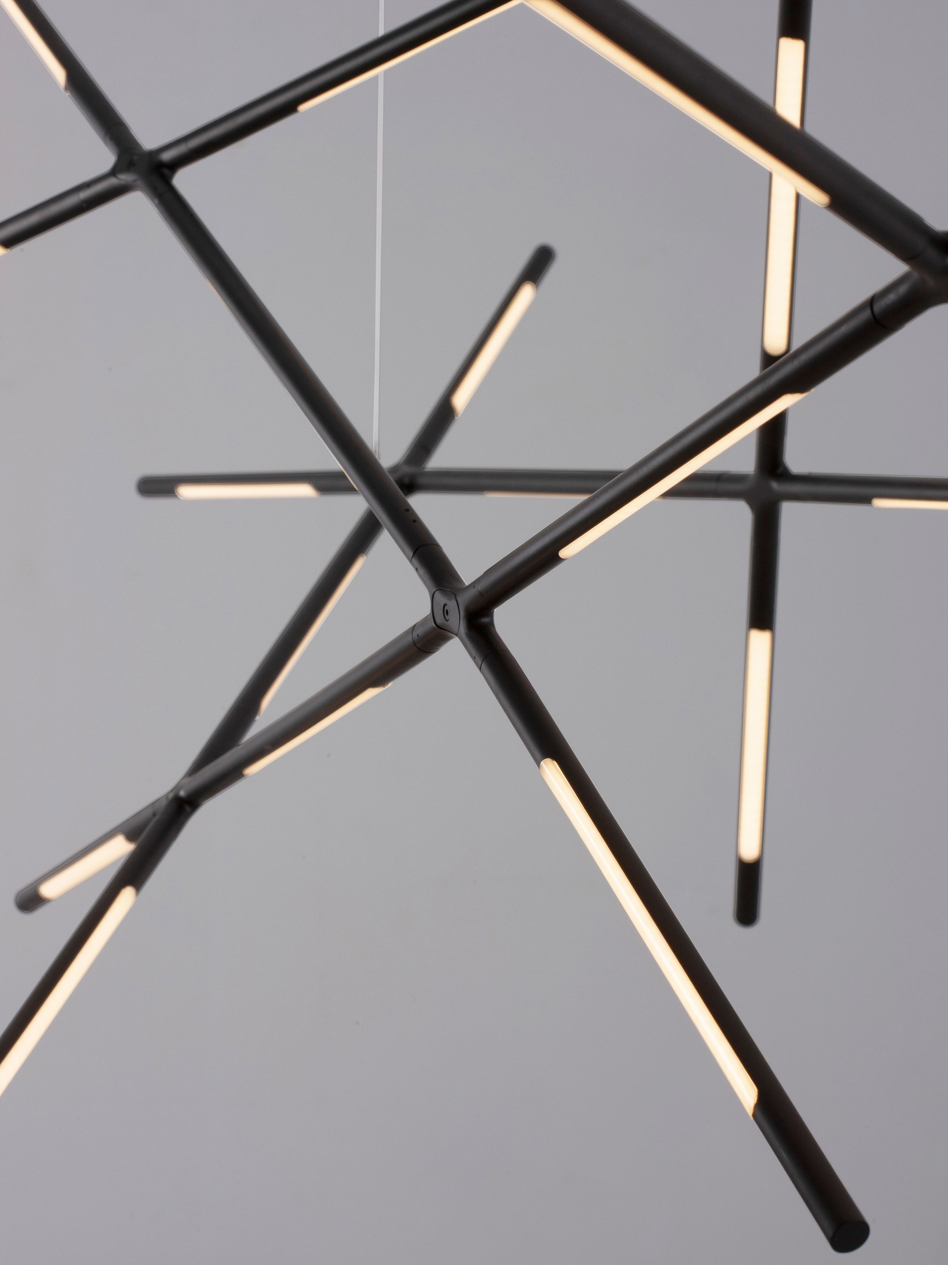 RACCIO | L 180.5 W 75 H 200 cm | 109 W | 3000 K | 6868 lm | IP20 | Black | Metal/Acrylic
