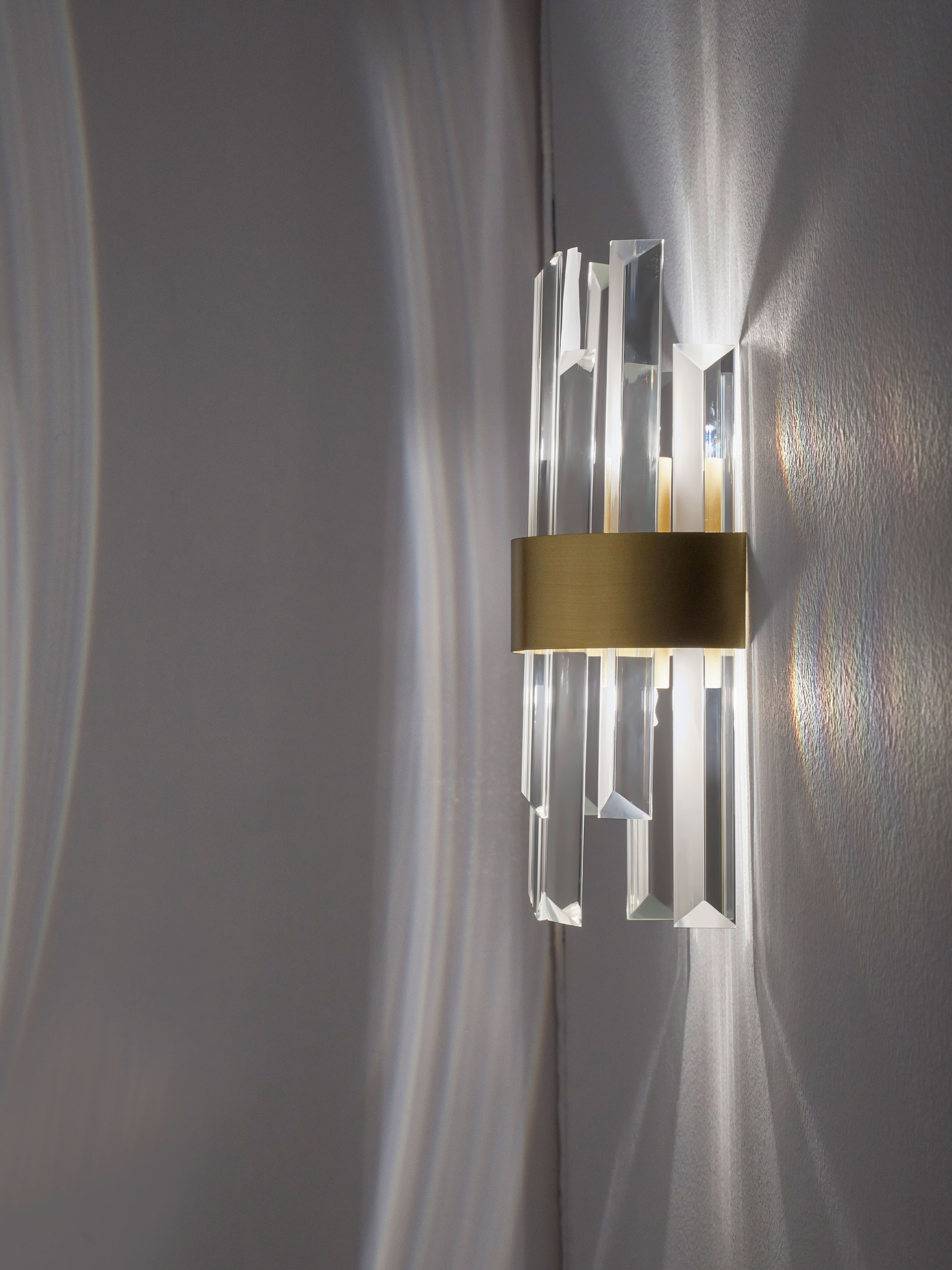 CROWN | L 18 W 9 H 30 cm | 10 W | IP20 | Gold | Metal/Crystal
