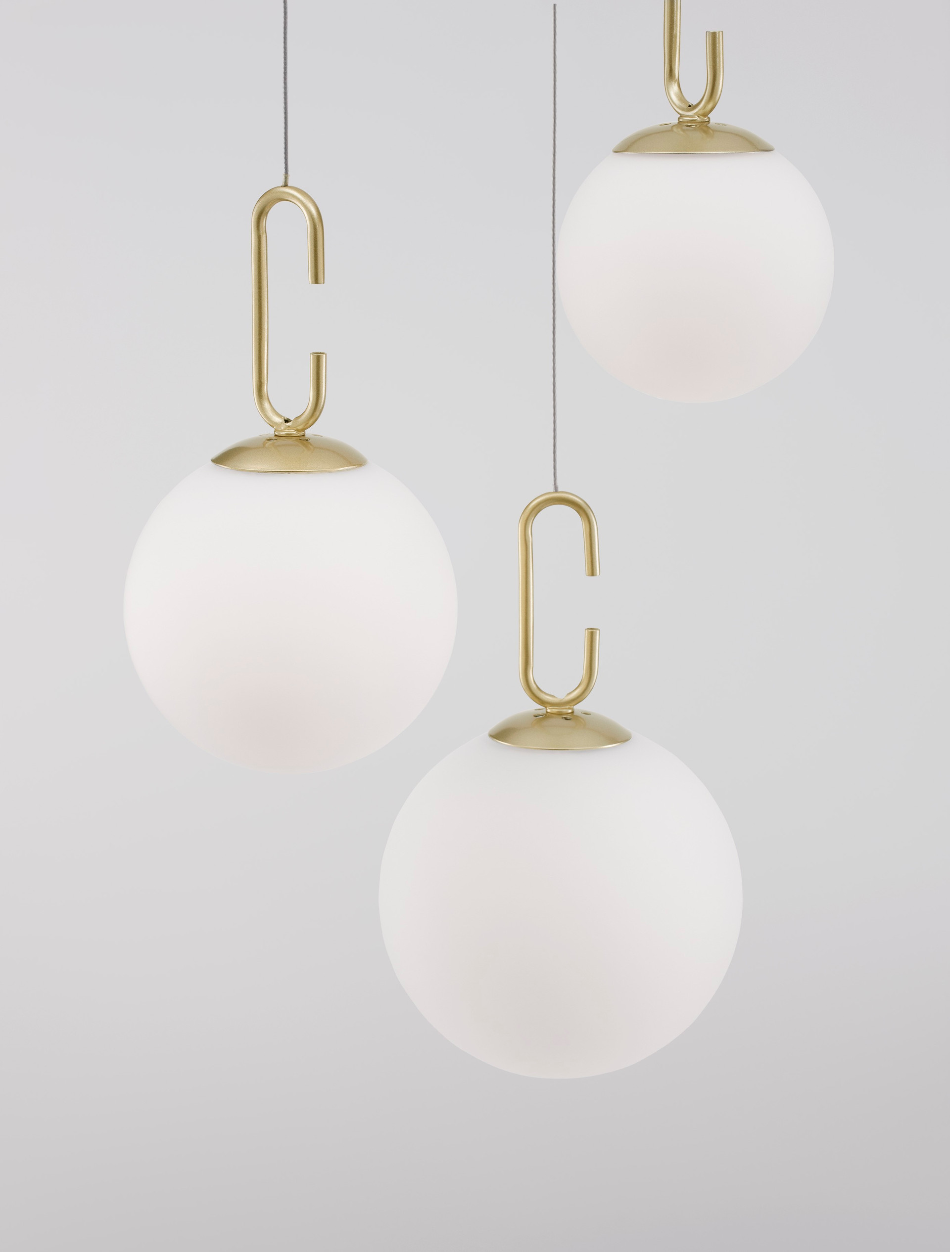 HOOK | H 180 D 39 cm | 26 W | 3000 K | 2521 lm | IP20 | White/Gold | Glass/Metal