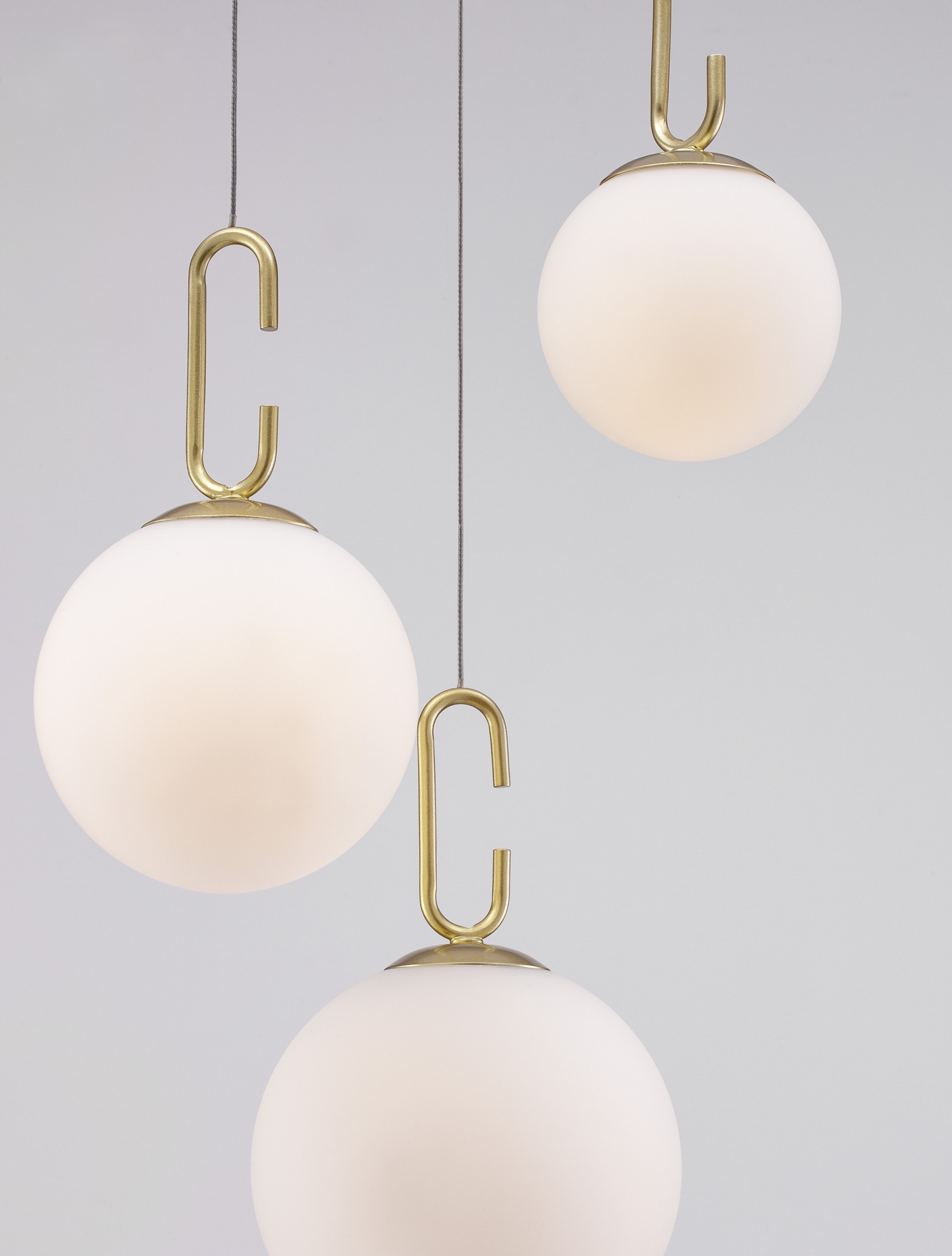 HOOK | H 180 D 39 cm | 26 W | 3000 K | 2521 lm | IP20 | White/Gold | Glass/Metal