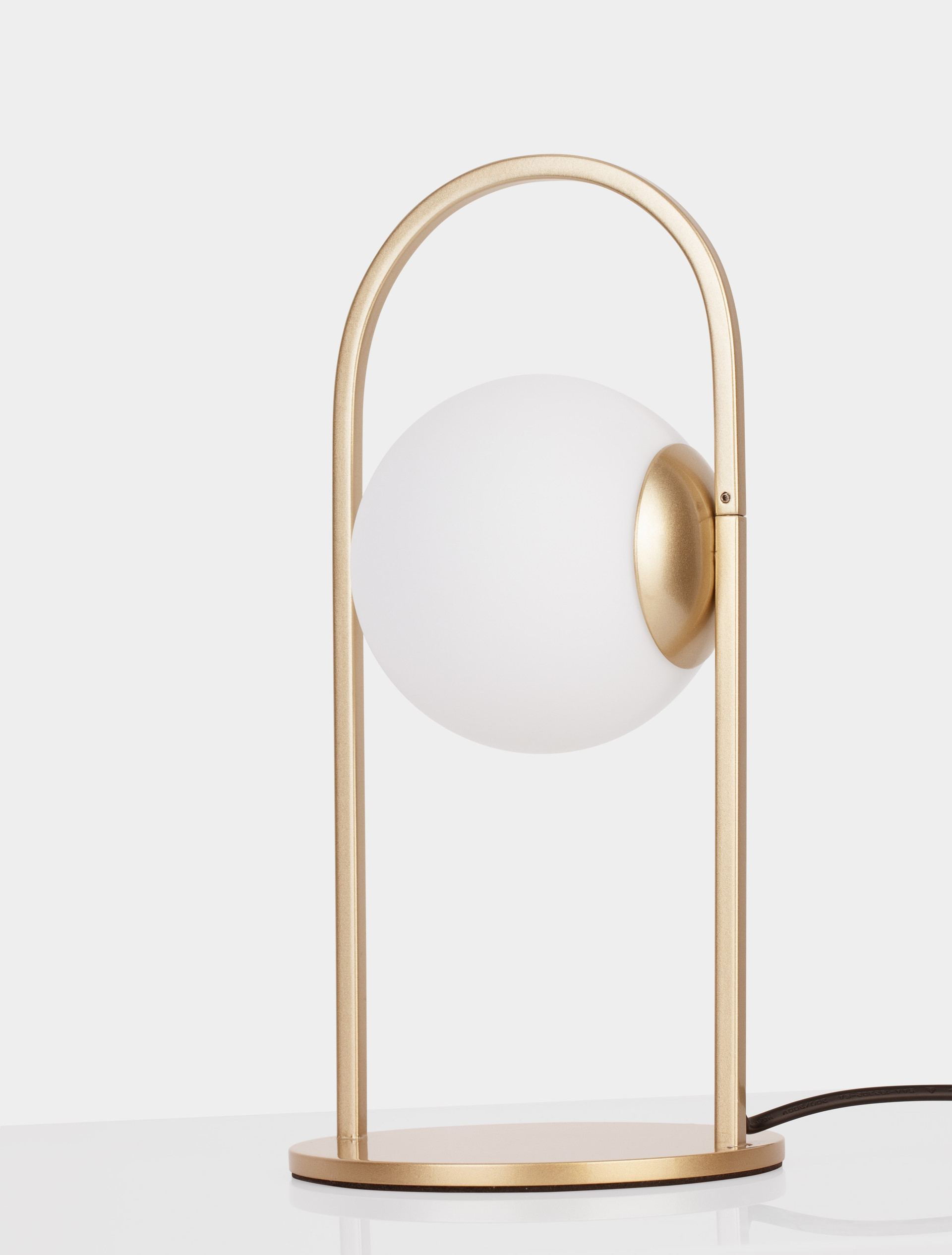 HOOK | H 32 D 15.5 cm | 5 W | 3000 K | 489 lm | IP20 | White/Gold | Glass/Metal