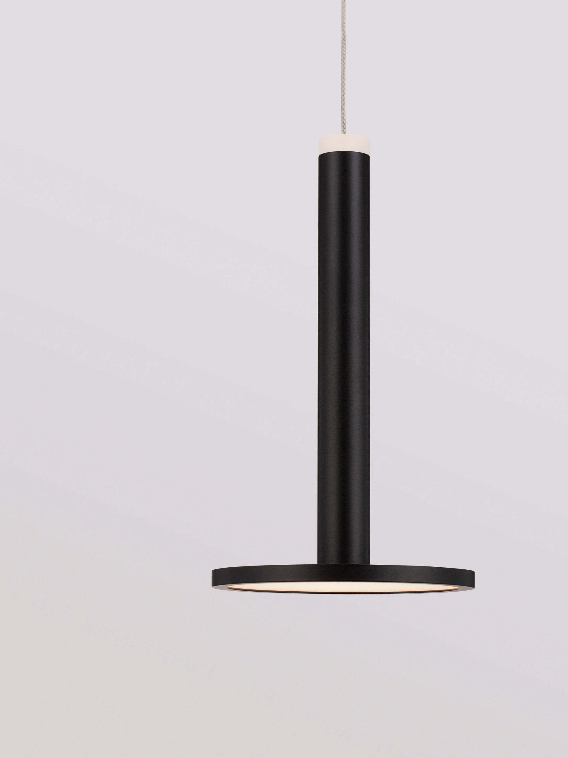 PALENCIA | H 200 D 15 cm | 10 W | 3000 K | 517 lm | IP20 | Black | Aluminum/Acrylic