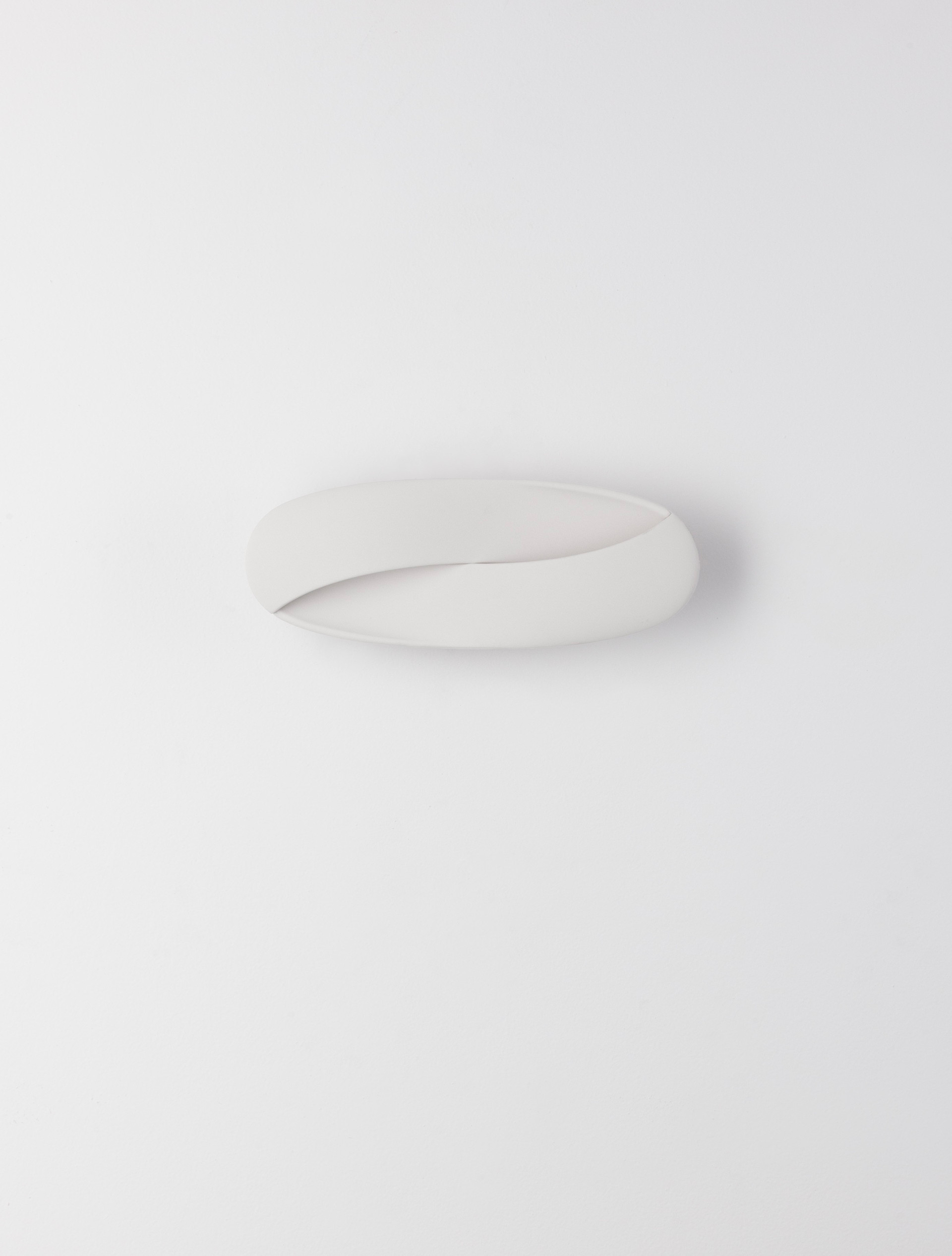 INFINITY | L 28.2 W 9 H 11 cm | 6 W | 3000 K | 535 lm | IP20 | White | Metal