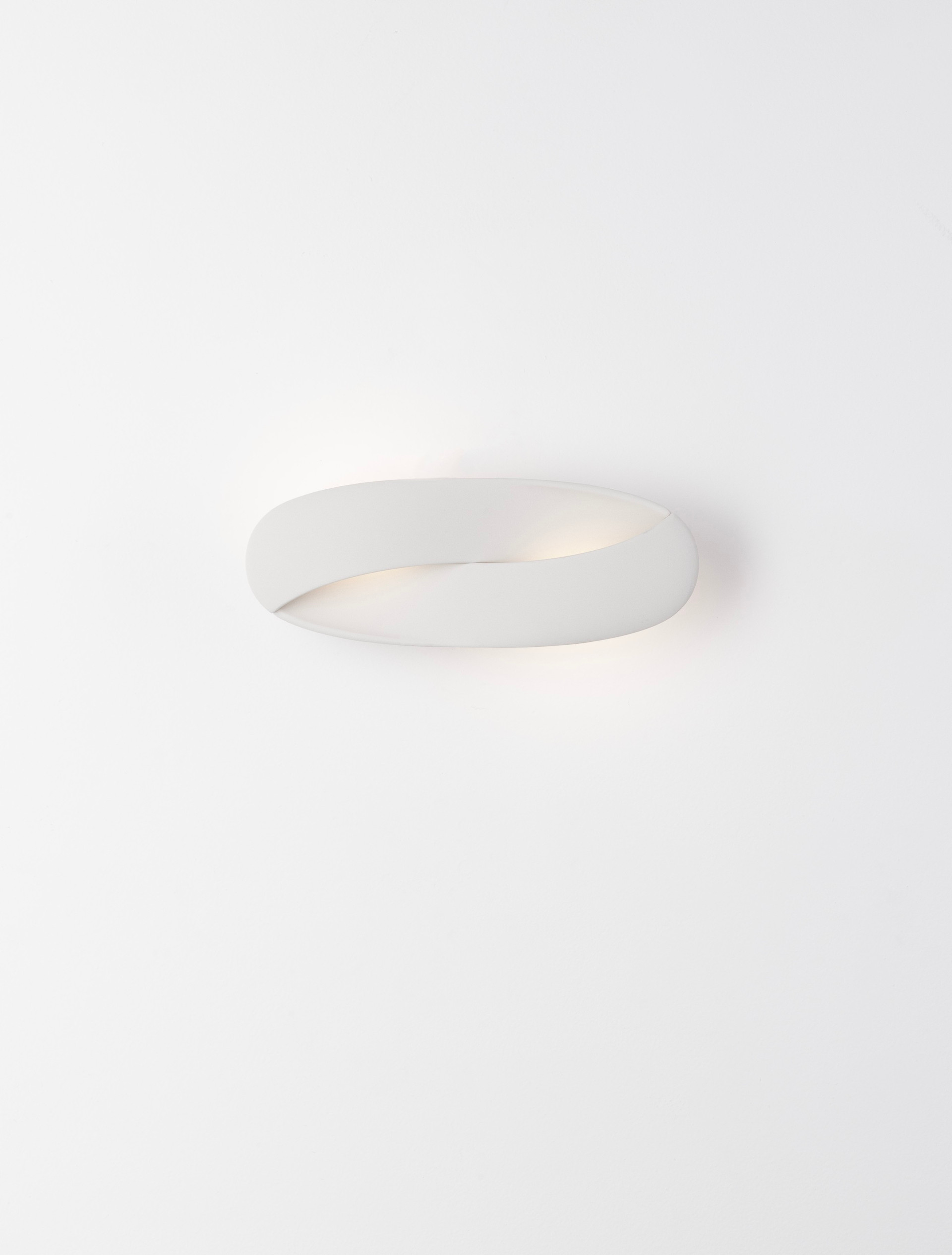 INFINITY | L 28.2 W 9 H 11 cm | 6 W | 3000 K | 535 lm | IP20 | White | Metal