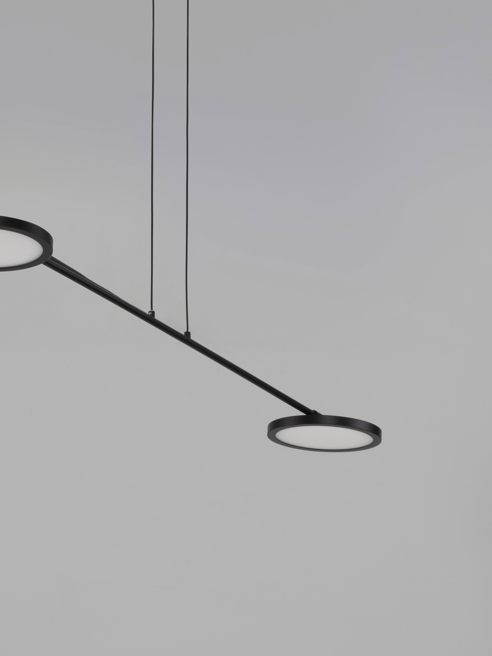 SCOPE | L 100 W 15 H 120 cm | 18 W | 3000 K | 1400 lm | IP20 | Black | Metal/Acrylic