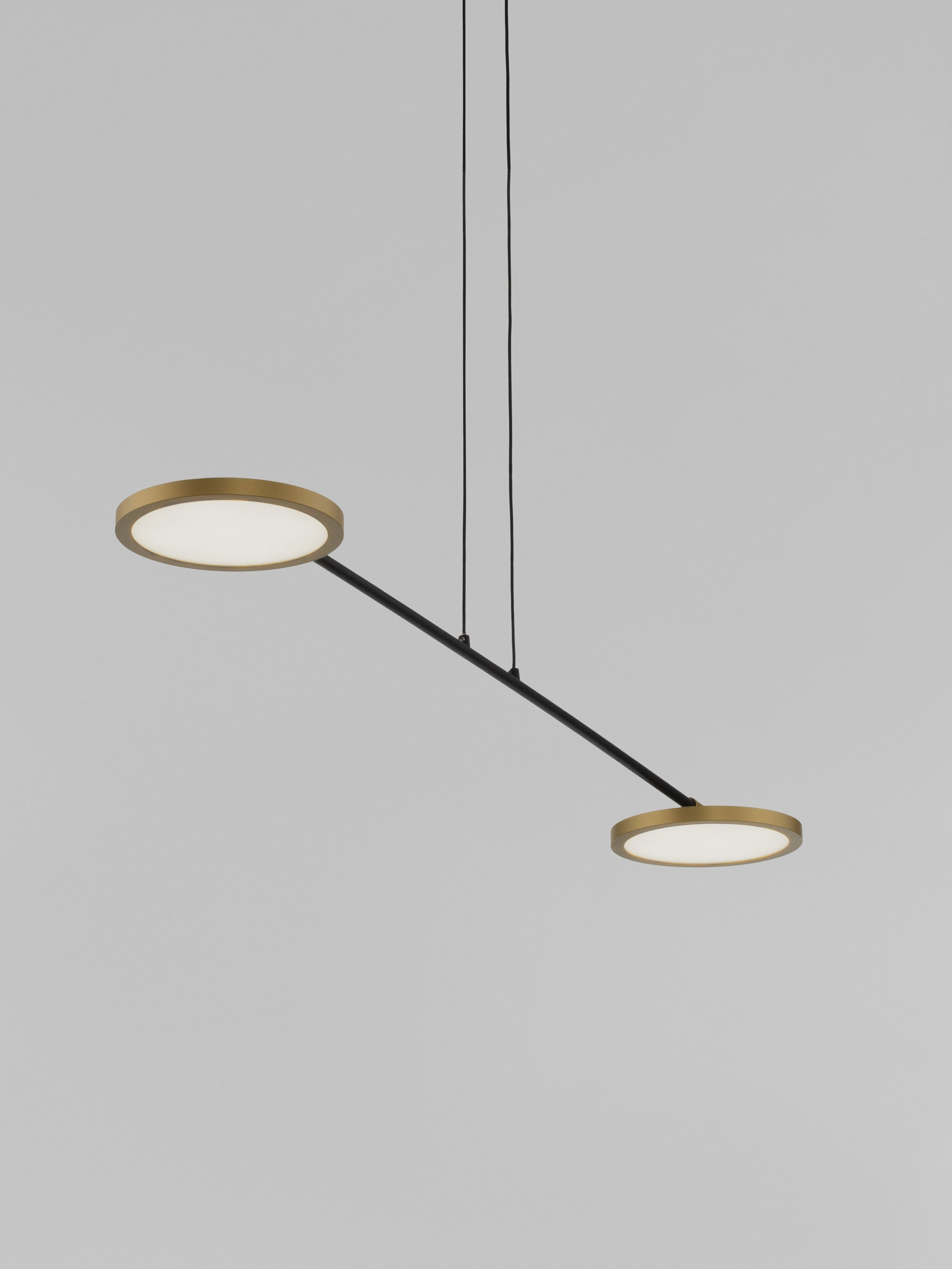 SCOPE | L 100 W 15 H 120 cm | 18 W | 3000 K | 1400 lm | IP20 | Black/Gold | Metal/Acrylic