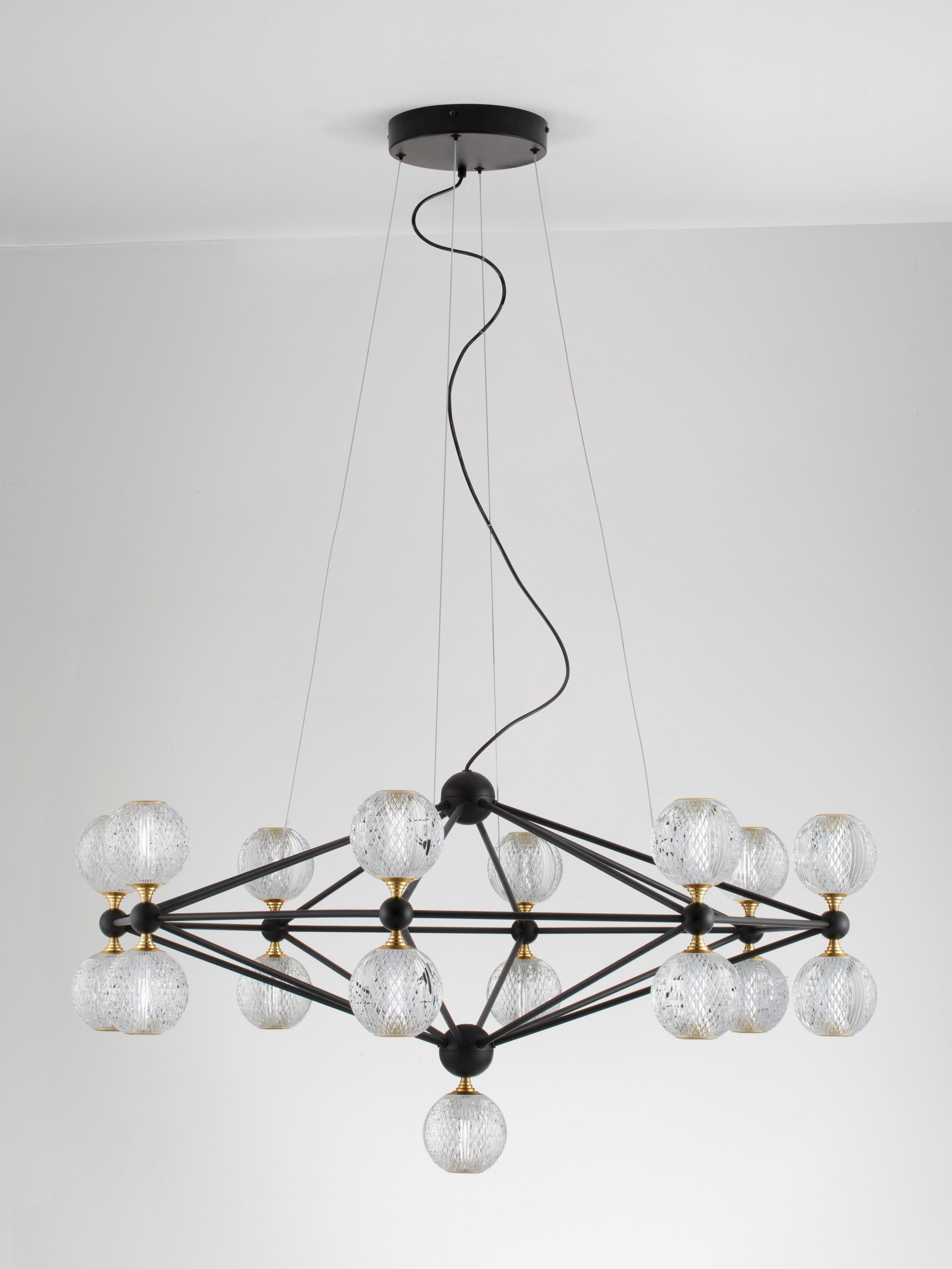 BELINDA | H 120 D 105 cm | 78 W | 3000 K | 4492 lm | IP20 | Black | Aluminum/Acrylic