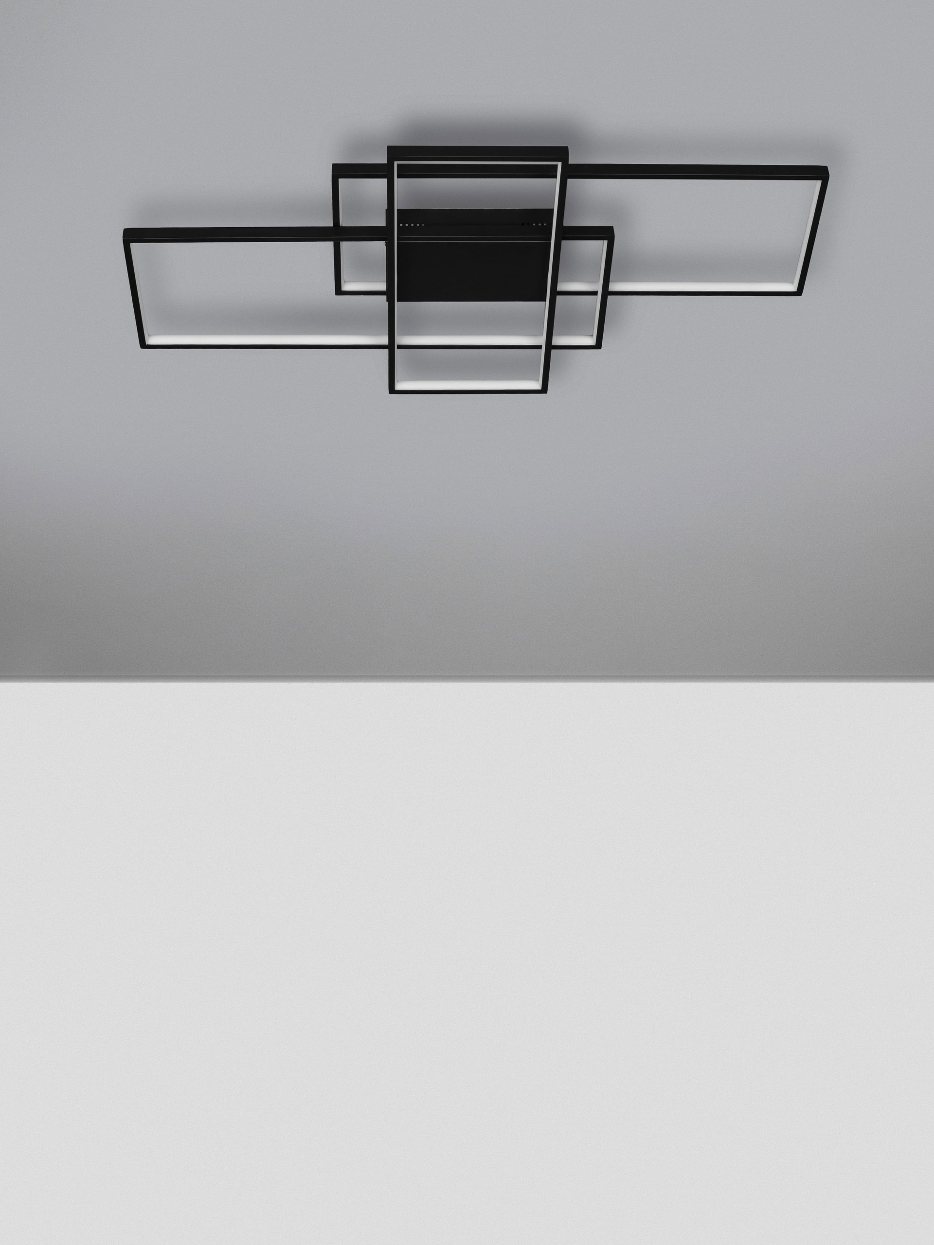 CLEA | L 100 W 50.7 H 8.5 cm | 58 W | 2700/3500/5000 K | 3455 lm | IP20 | Black | Aluminum/Acrylic