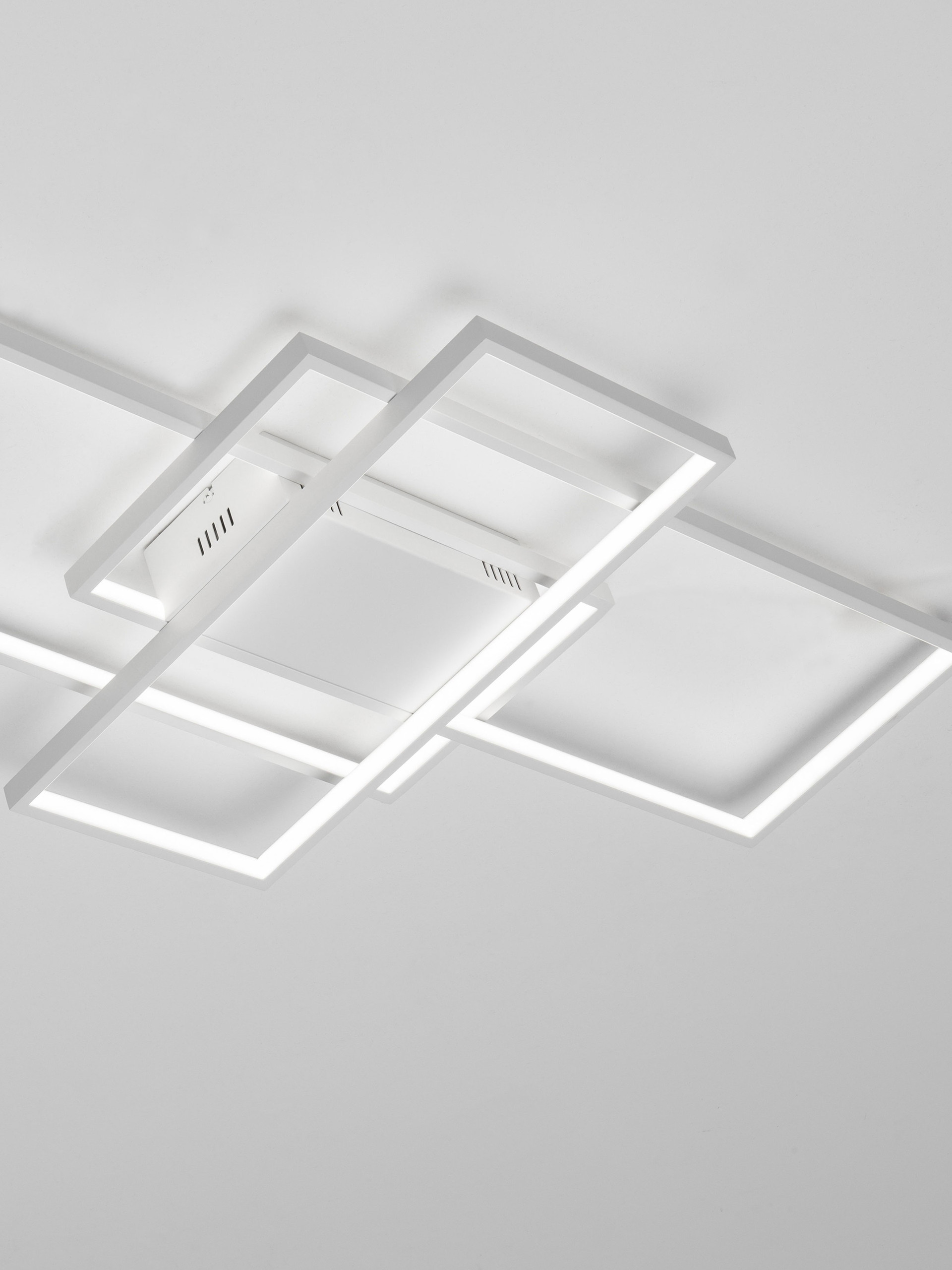 CLEA | L 100 W 50.7 H 8.5 cm | 58 W | 2700/3500/5000 K | 3455 lm | IP20 | White | Aluminum/Acrylic