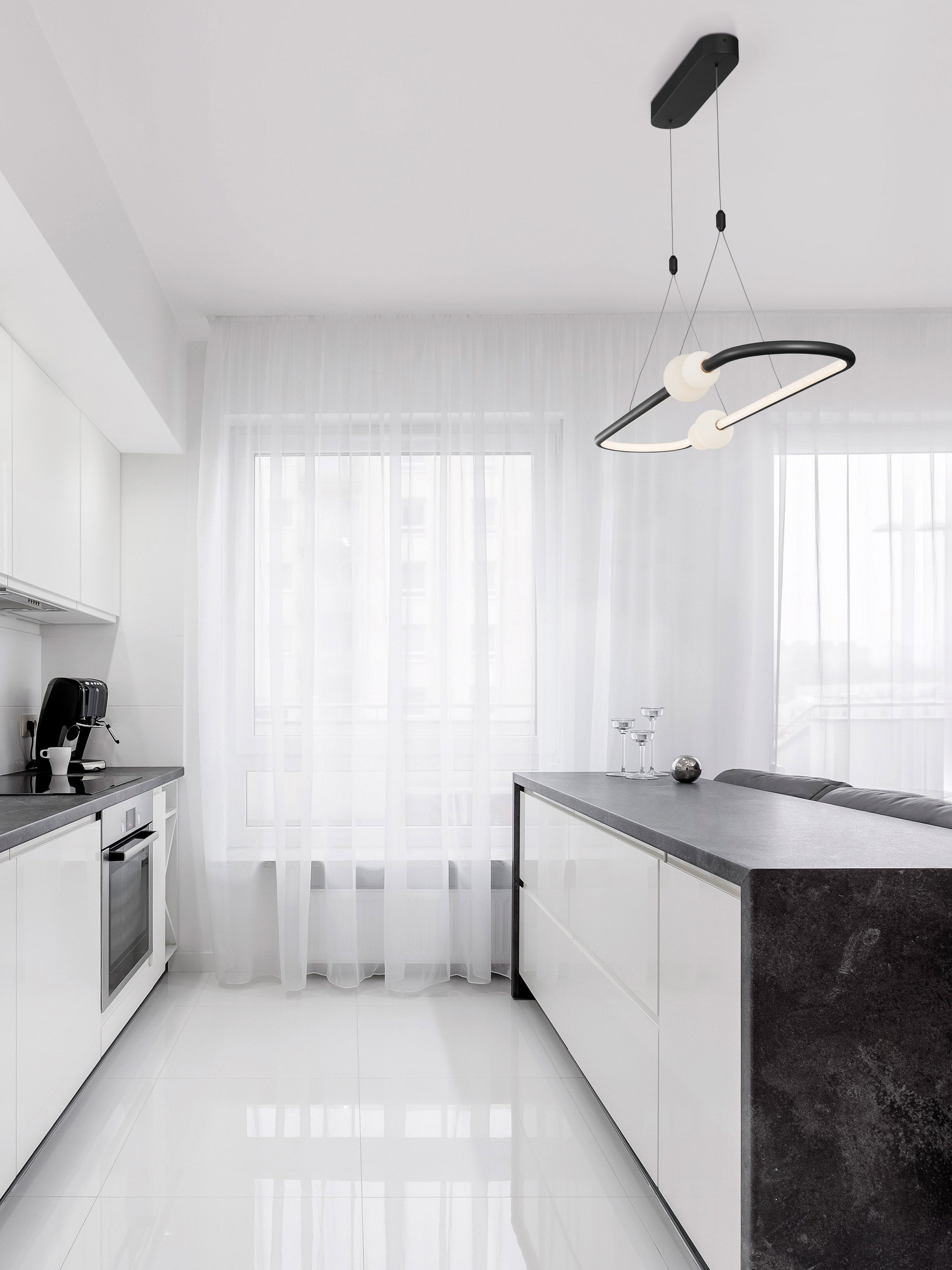 CELIA | L 100 W 29 H 120 cm | 45 W | 3000 K | 3408 lm | IP20 | Black/White | Glass/Aluminum