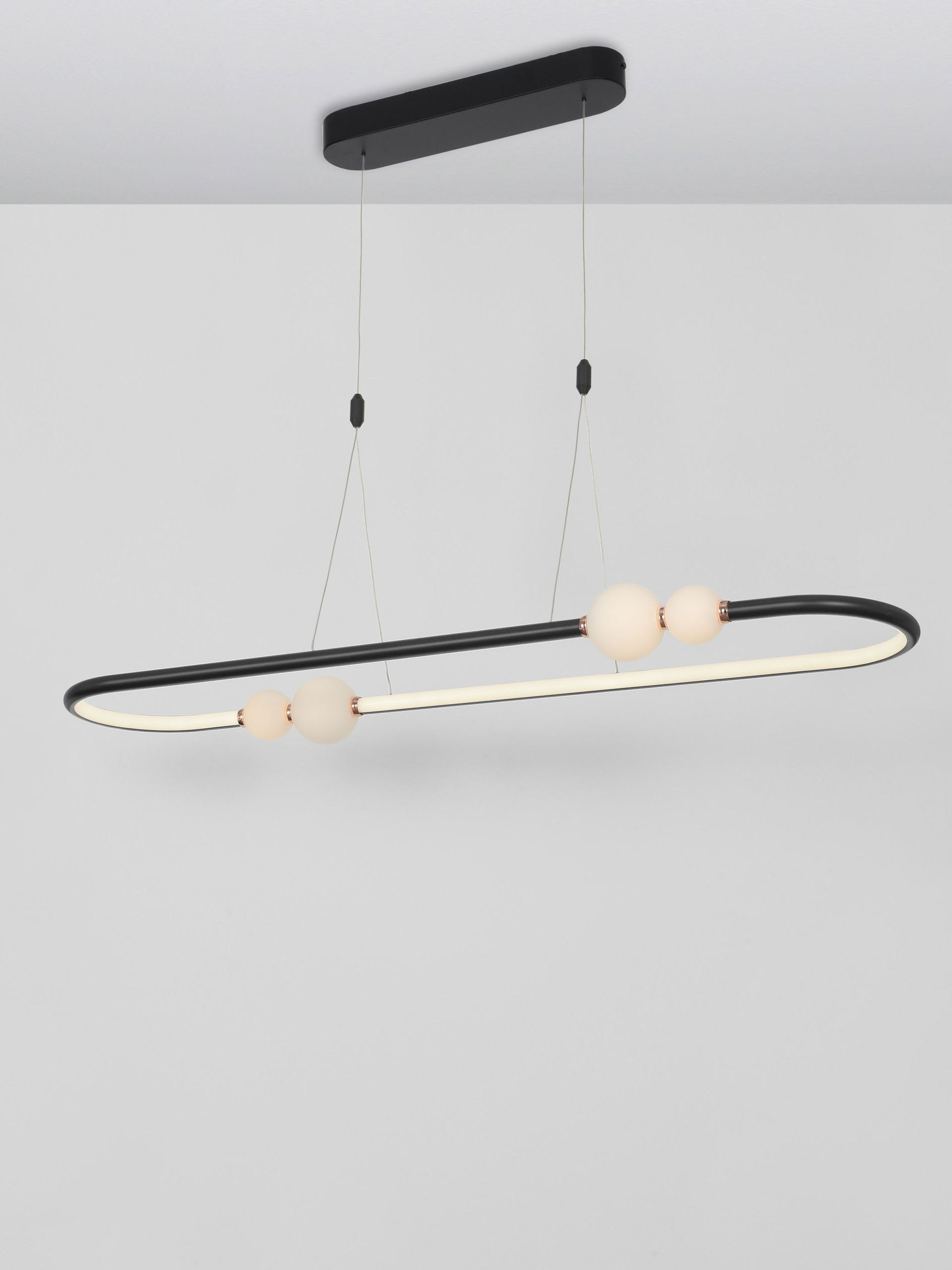 CELIA | L 100 W 29 H 120 cm | 45 W | 3000 K | 3408 lm | IP20 | Black/White | Glass/Aluminum