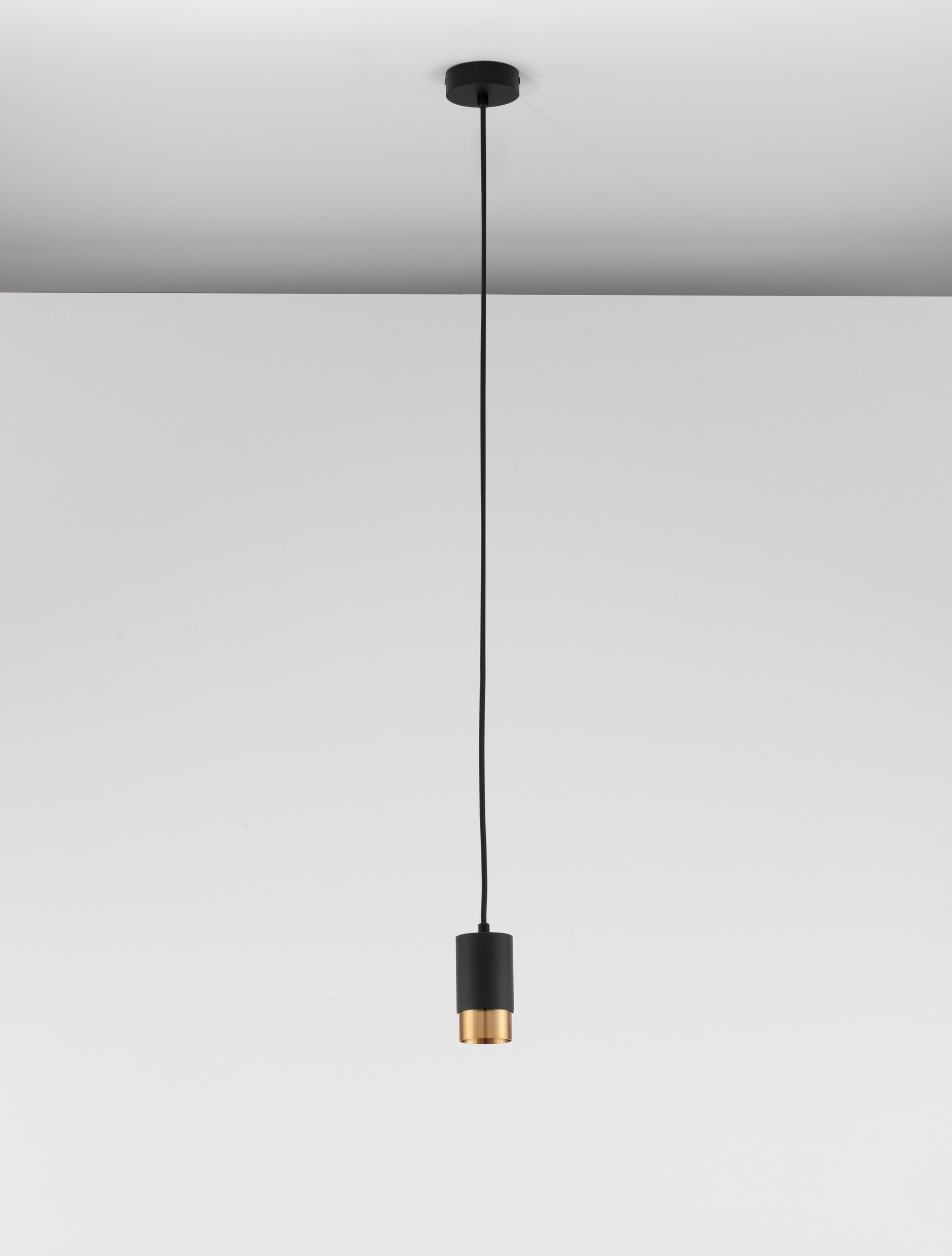 PONGO | H 160.8 D 5.9 cm | 10 W | IP20 | Black/Gold | Aluminum