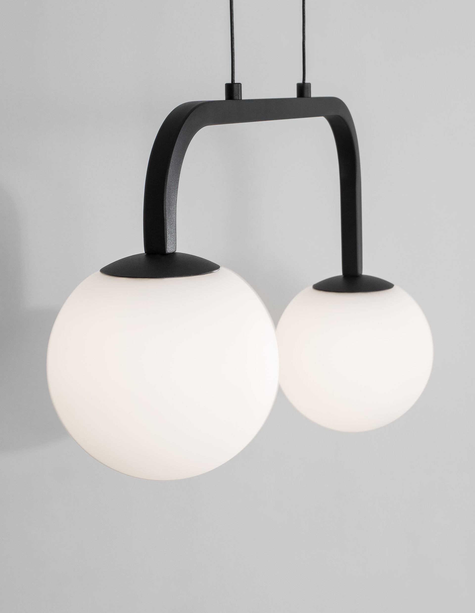 JOLINE | L 35 W 12.5 H 115 cm | 16 W | 3000 K | 1030 lm | IP20 | Schwarz/Weiß | Glas/Metall