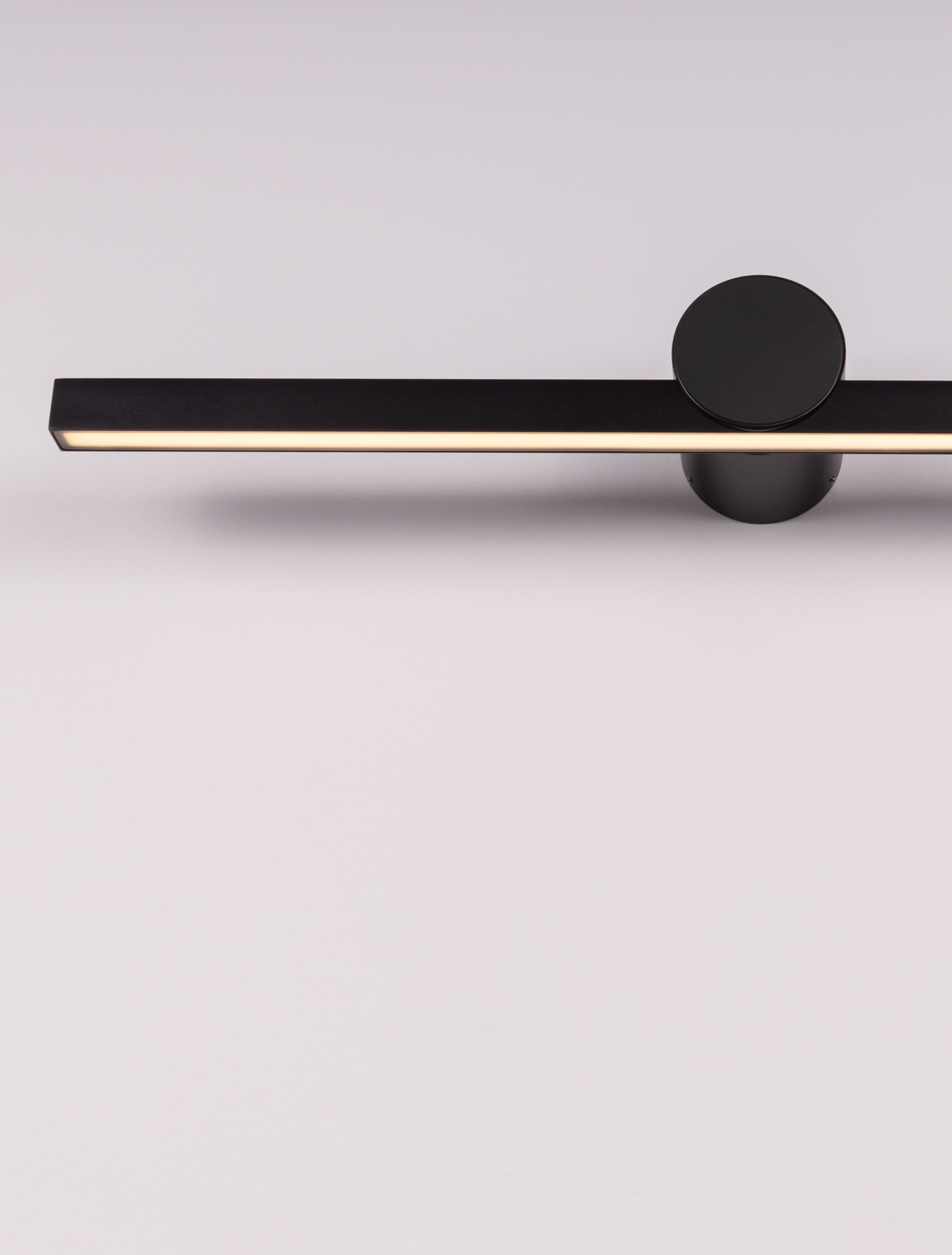BREGGO | L 61 W 10 H 7.5 cm | 12 W | 3000 K | 671 lm | IP54 | Black | Aluminum