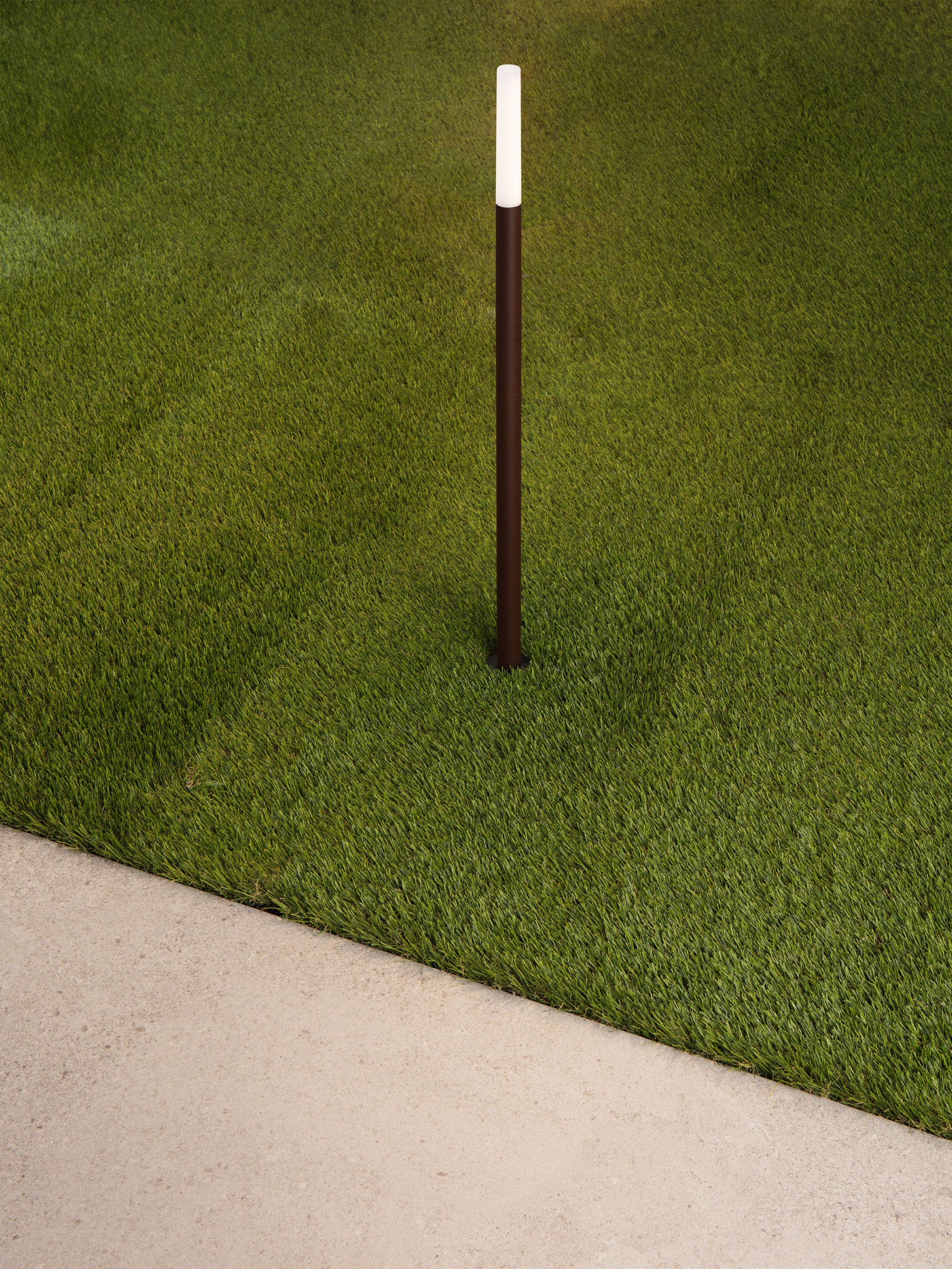 SLICK | H 60 D 2.2 cm | 3 W | 3000 K | 160 lm | IP65 | Corten | Stainless Steel