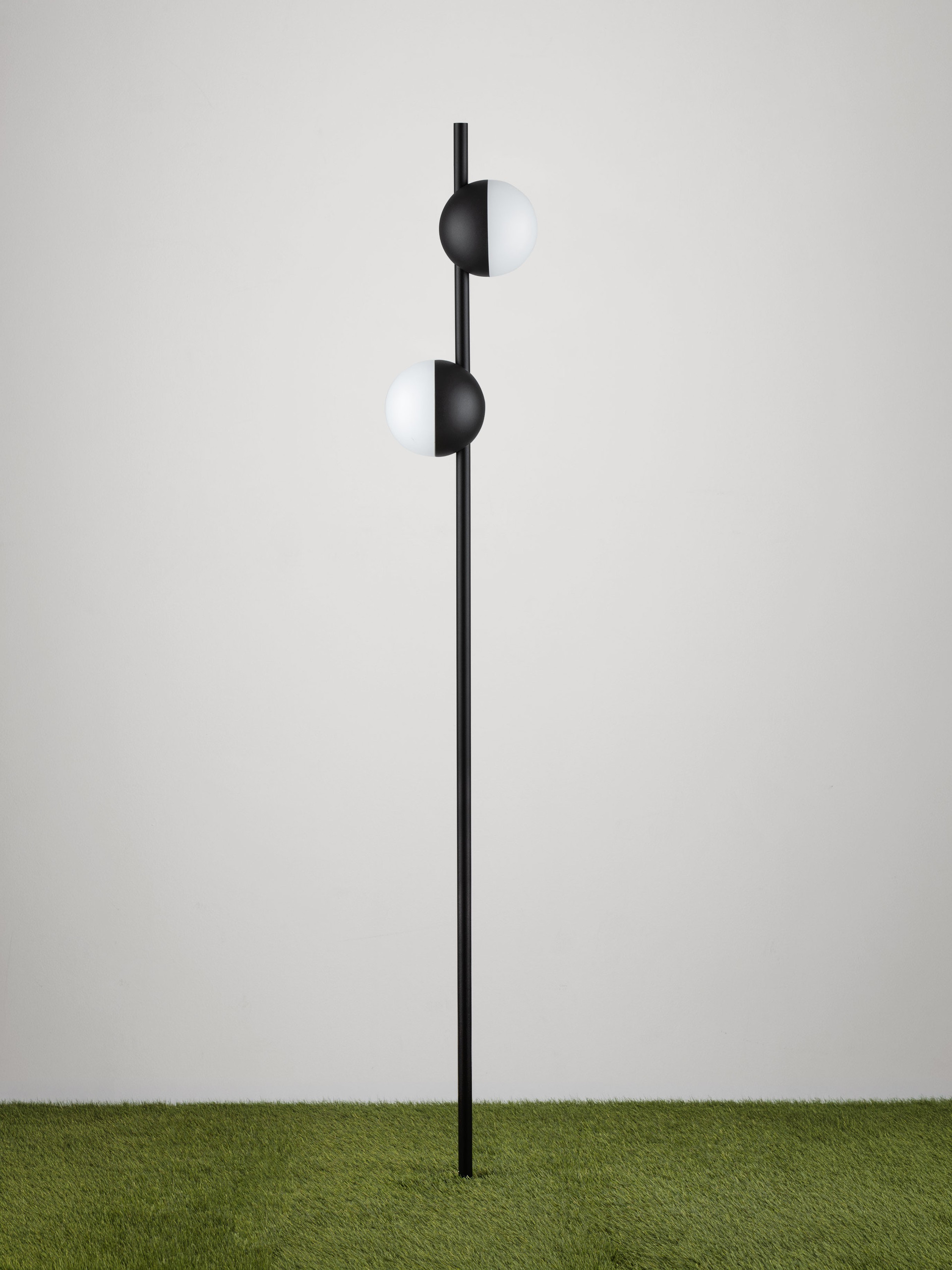 MAKO | W 17.5 H 120 D 11 cm | 11 W | 3000 K | 600 lm | IP65 | Black | Aluminum