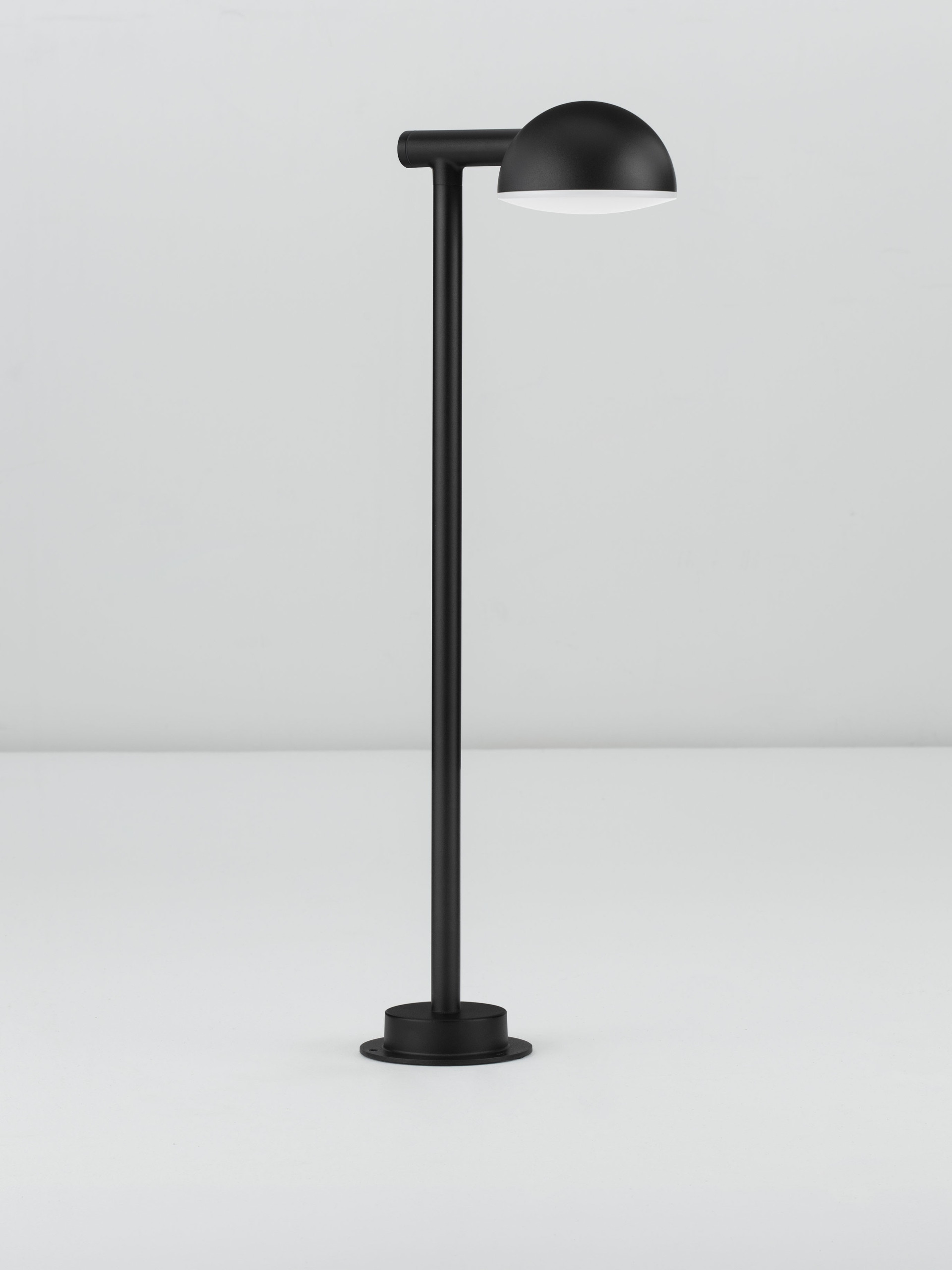 FOLK | W 23 H 65 D 12 cm | 12 W | 3000/2700/4000 K | 650 lm | IP65 | Black | Aluminum