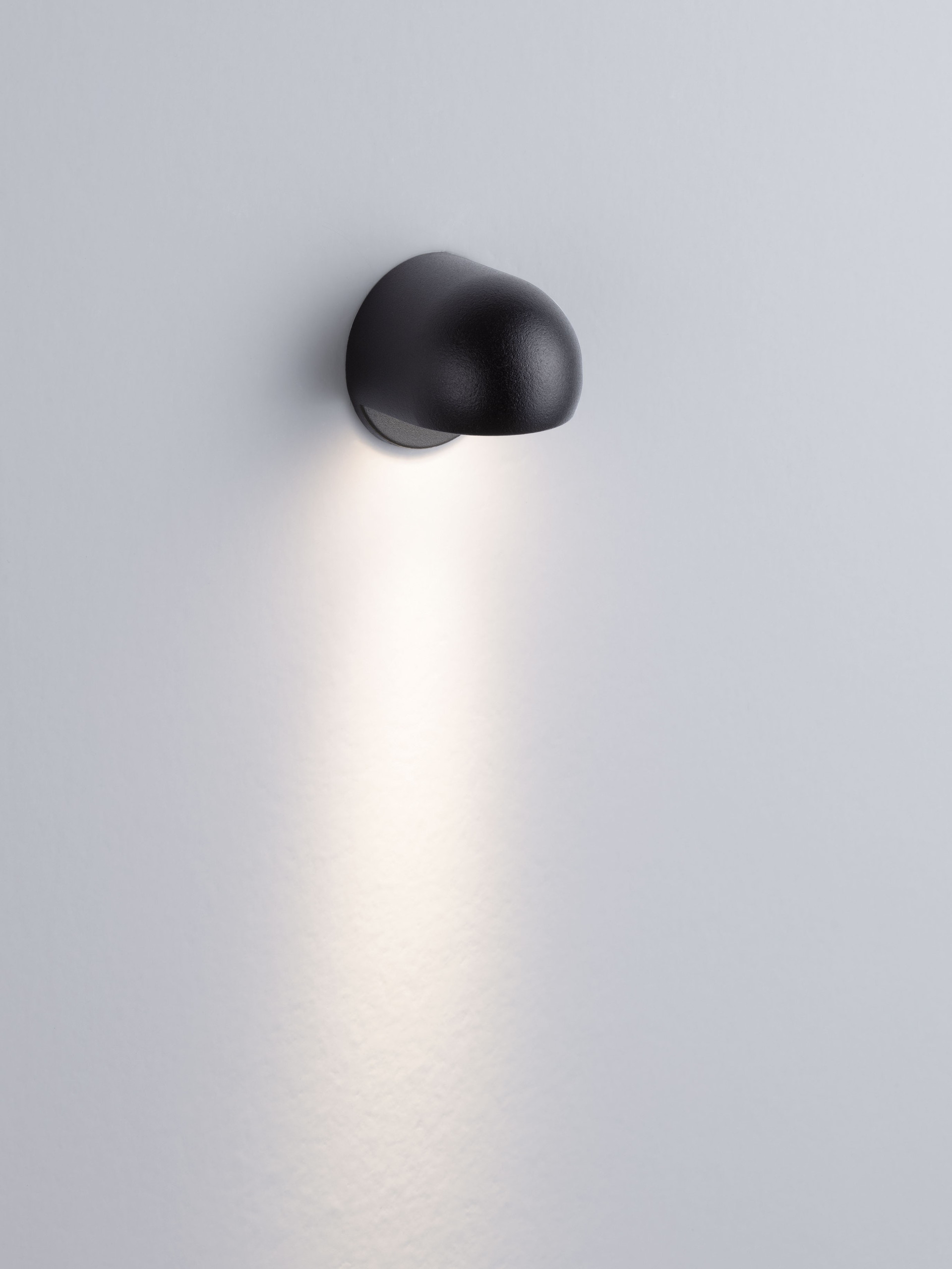 LEAD | W 12 D 5 cm | 3 W | 3000 K | 200 lm | IP65 | Black | Aluminum