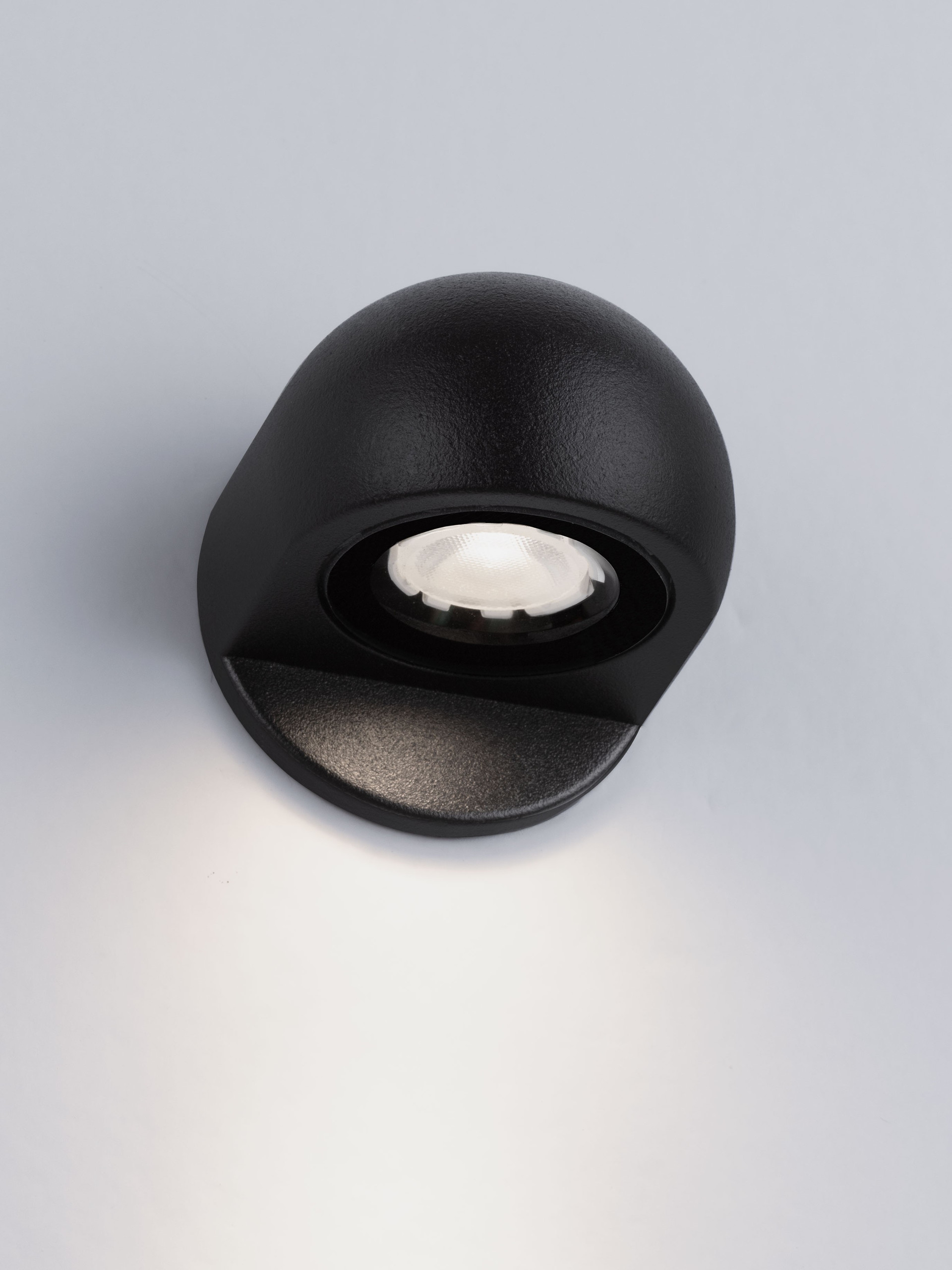 LEAD | W 12 D 5 cm | 3 W | 3000 K | 200 lm | IP65 | Black | Aluminum