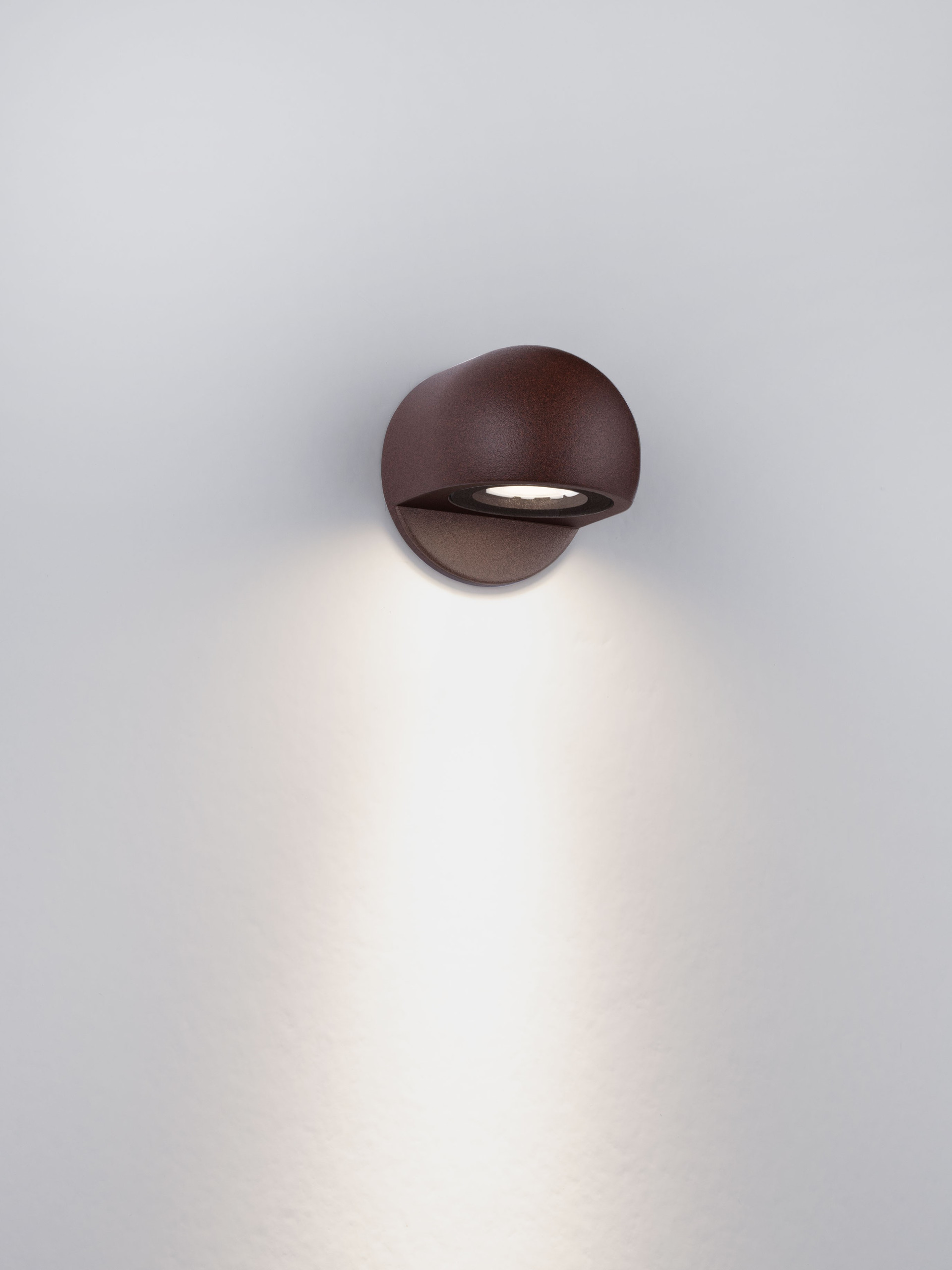 LEAD | W 12 D 5 cm | 3 W | 2700 K | 200 lm | IP65 | Corten | Aluminum