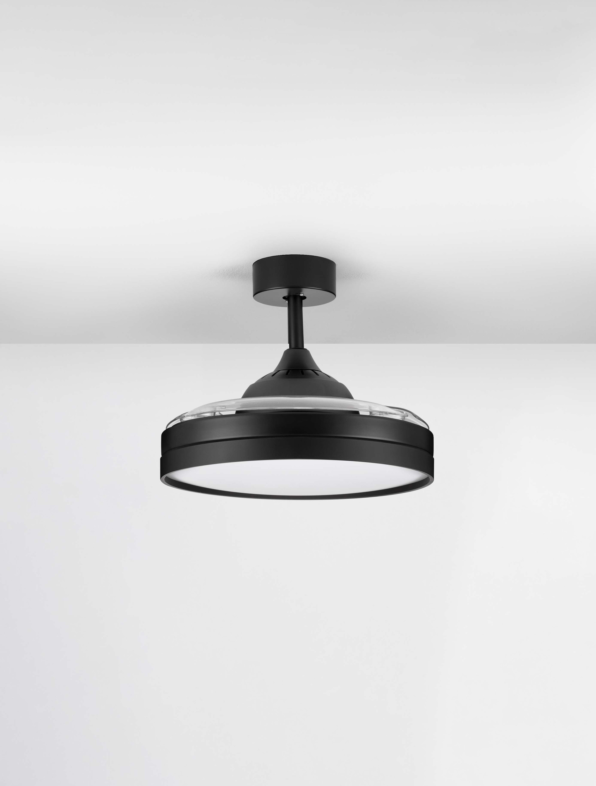 NEVMA | D 107 cm | 36 W | 3000/4000/6500 K | 4100 lm | IP20 | Black | Metal/ABS