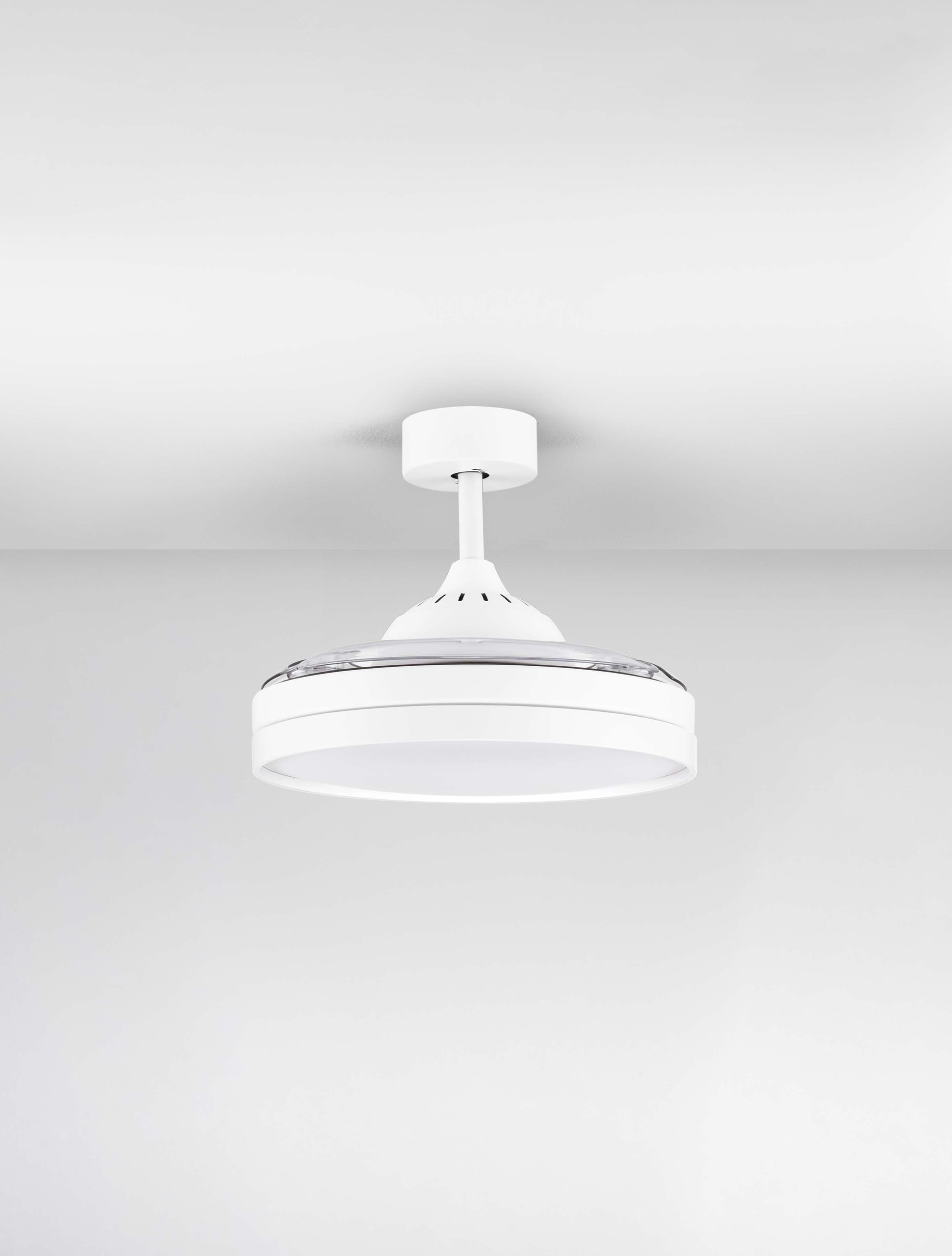 NEVMA | D 107 cm | 36 W | 3000/4000/6500 K | 4100 lm | IP20 | White | Metal/ABS