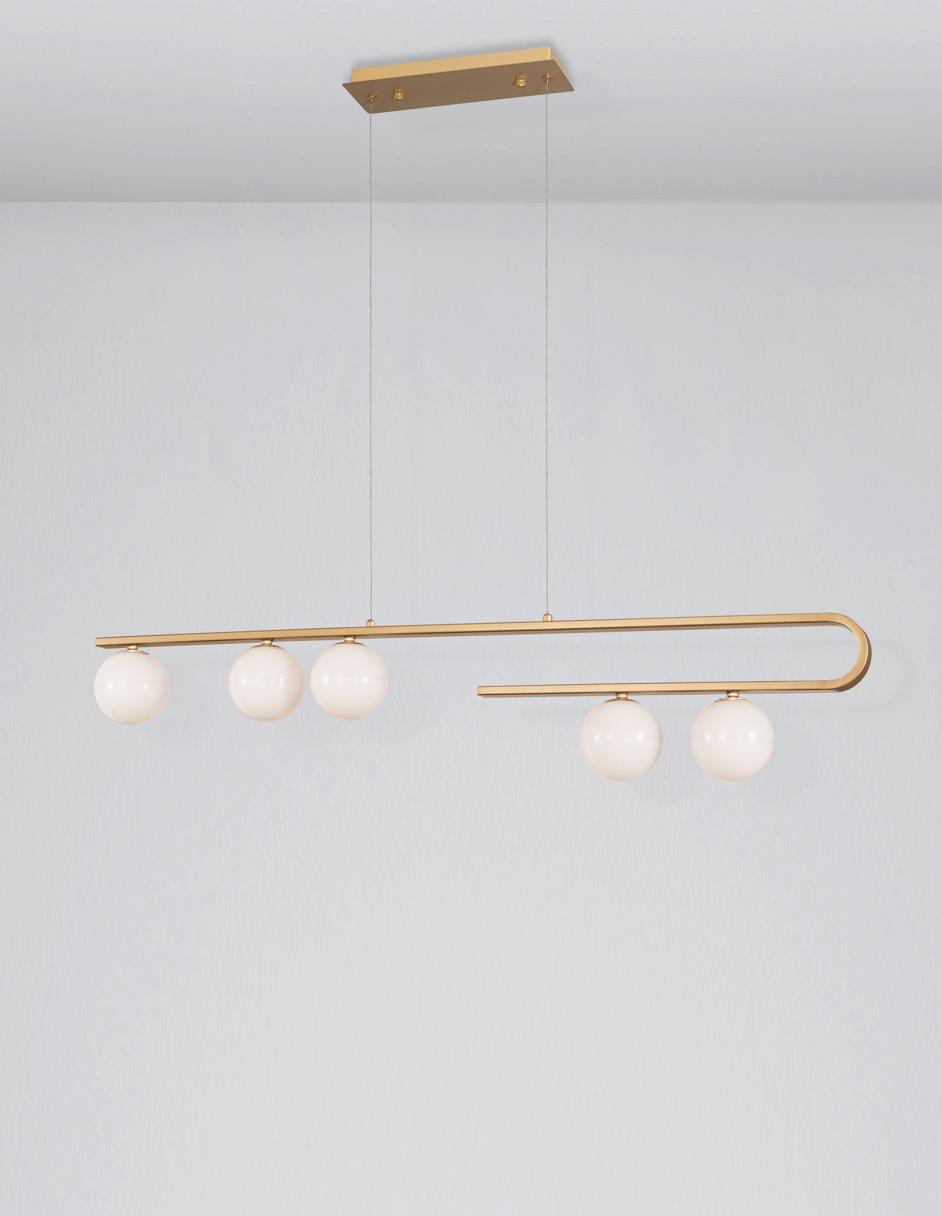 CANTONA | L 113 W 11 H 180 cm | 25 W | IP20 | White/Gold | Steel/Glass
