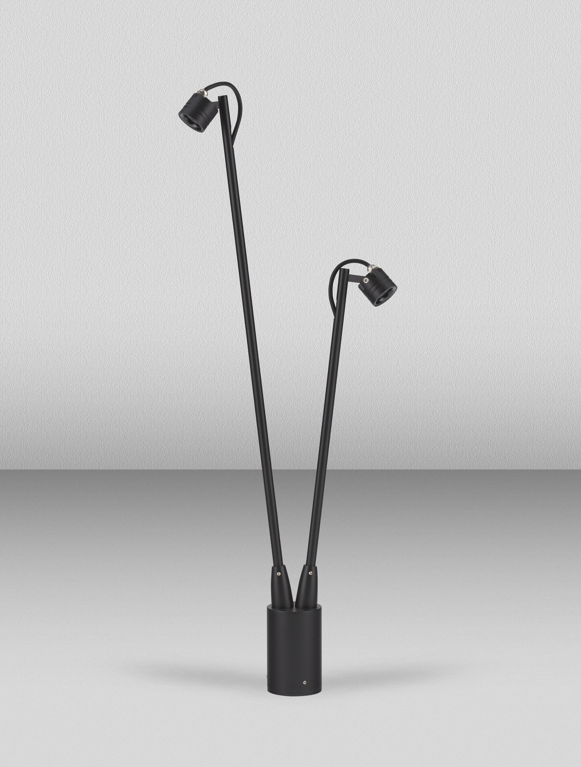SENTO | L 26 H 70 cm | 6 W | 3000 K | 270 lm | IP65 | Black | Aluminum