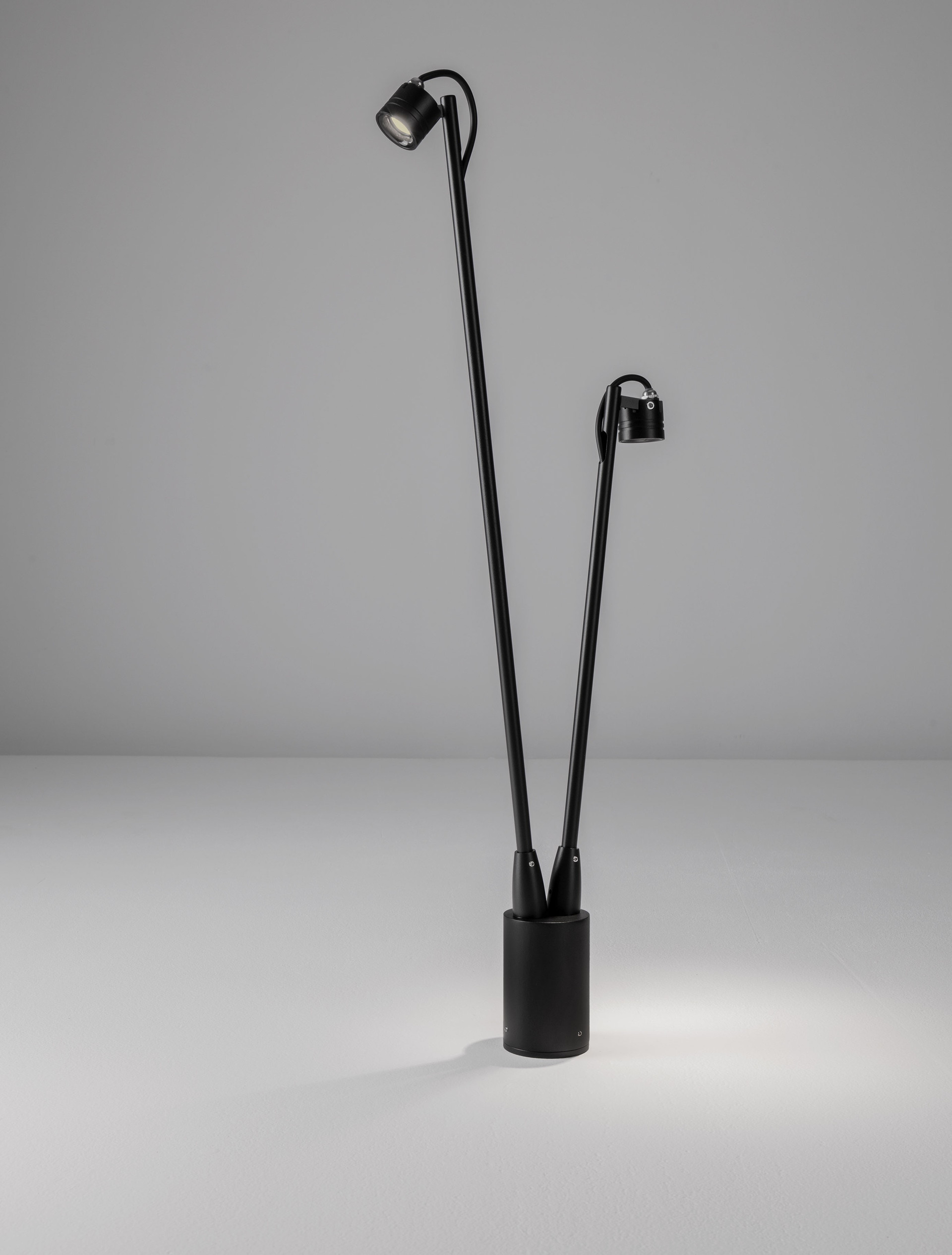 SENTO | L 26 H 70 cm | 6 W | 3000 K | 270 lm | IP65 | Black | Aluminum