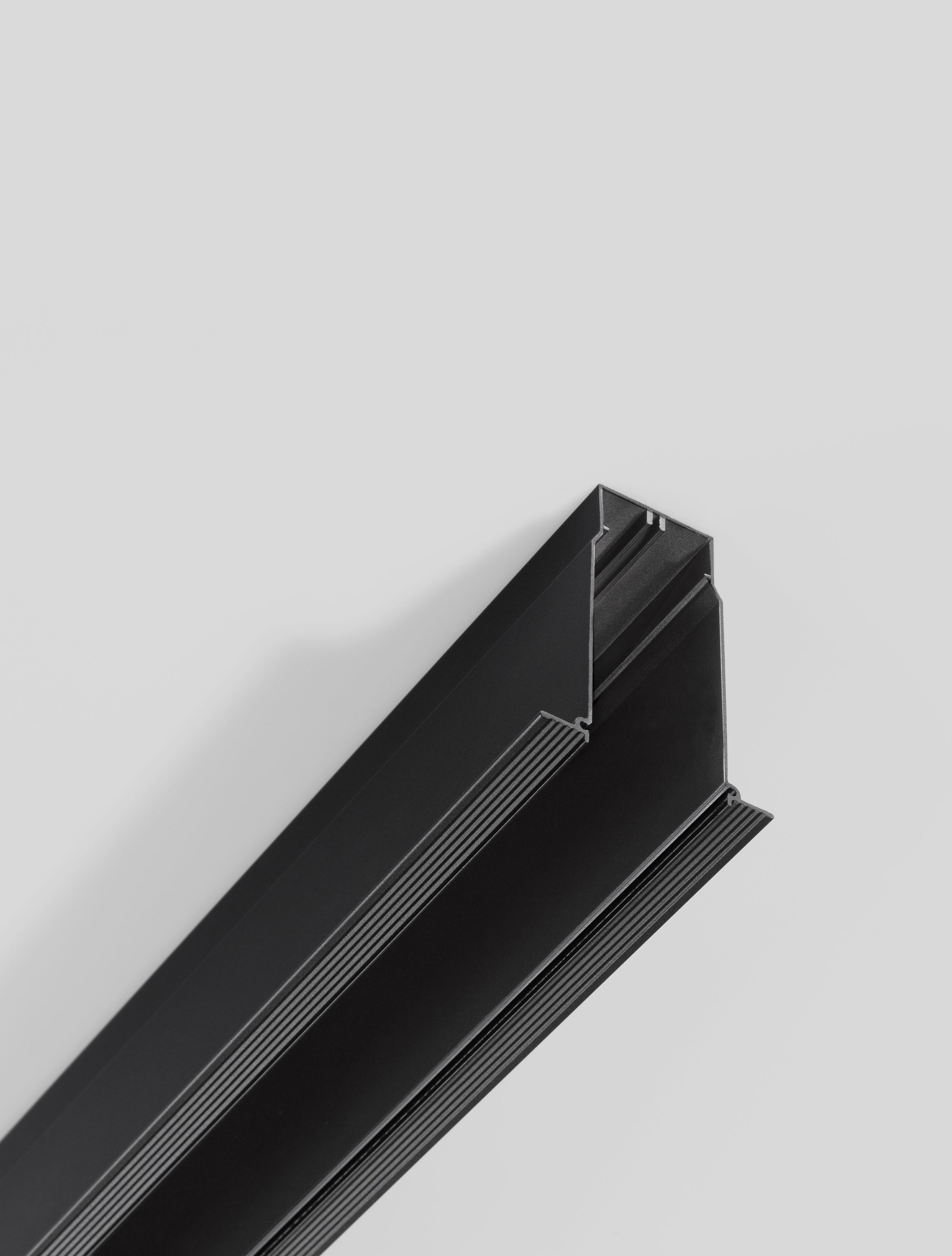 Linear Lighting Profiles B-Track